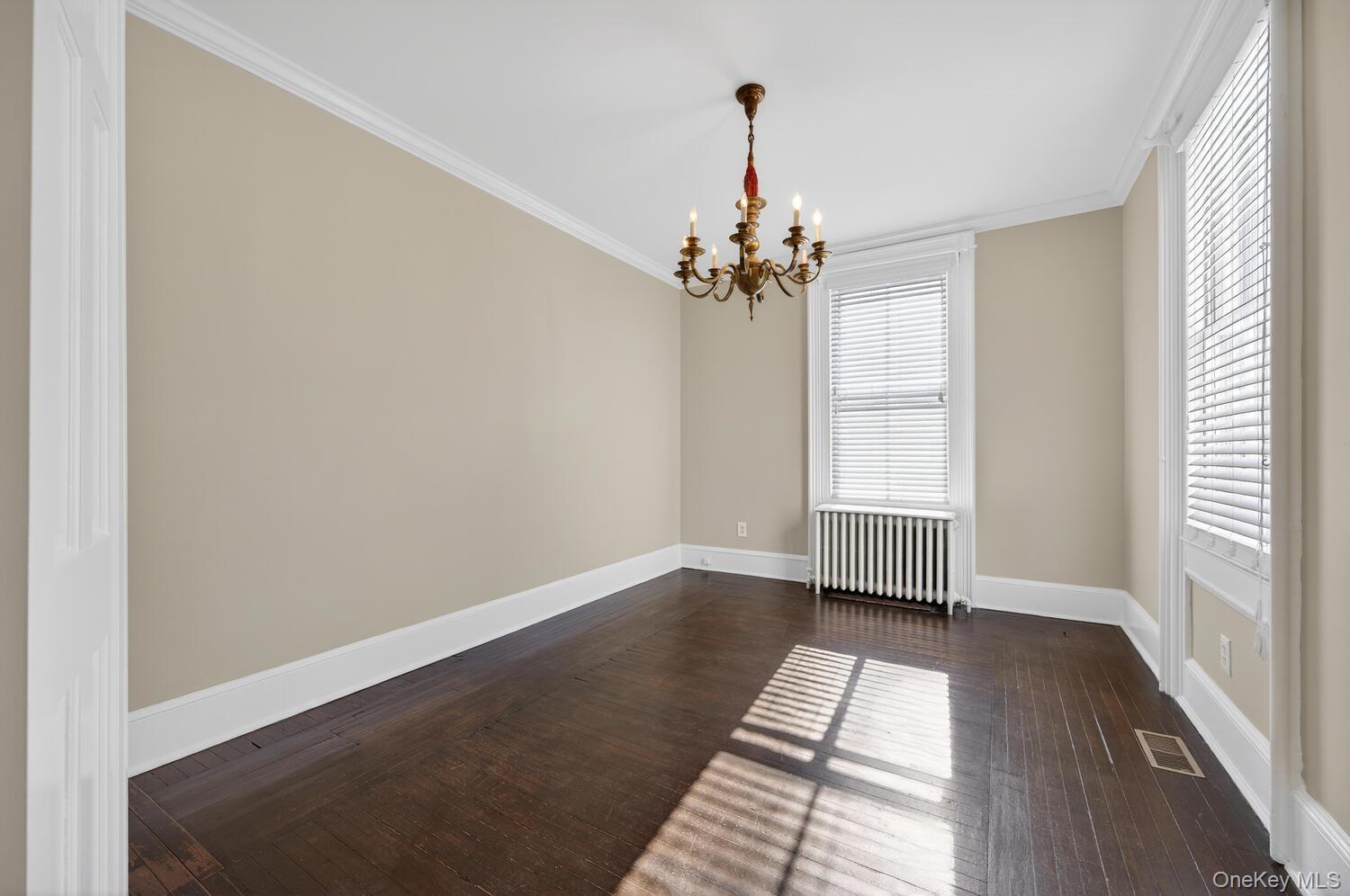 4 Parkview Terrace # 1, Huntington, NY 11743