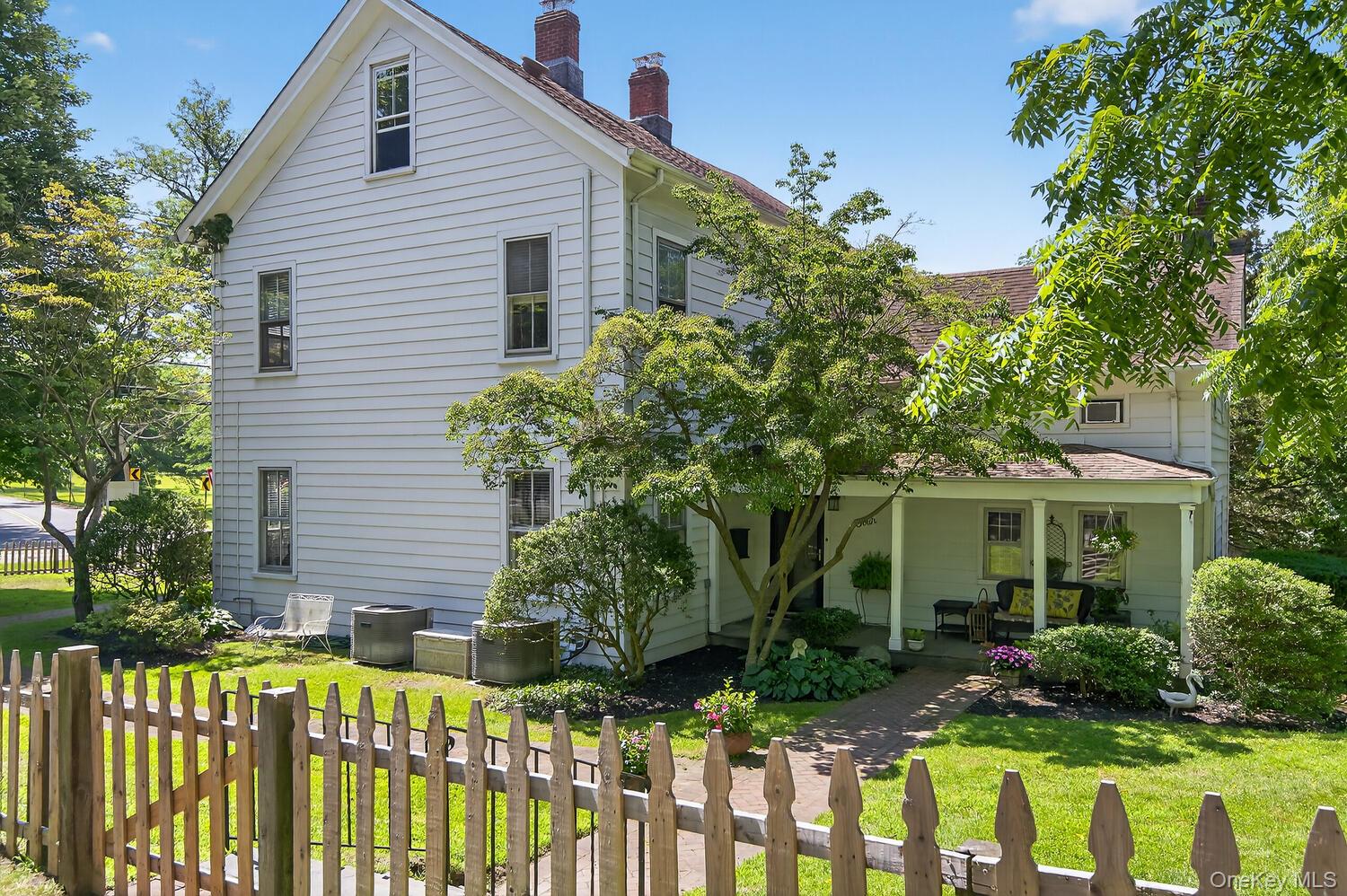 4 Parkview Terrace # 2, Huntington, NY 11743