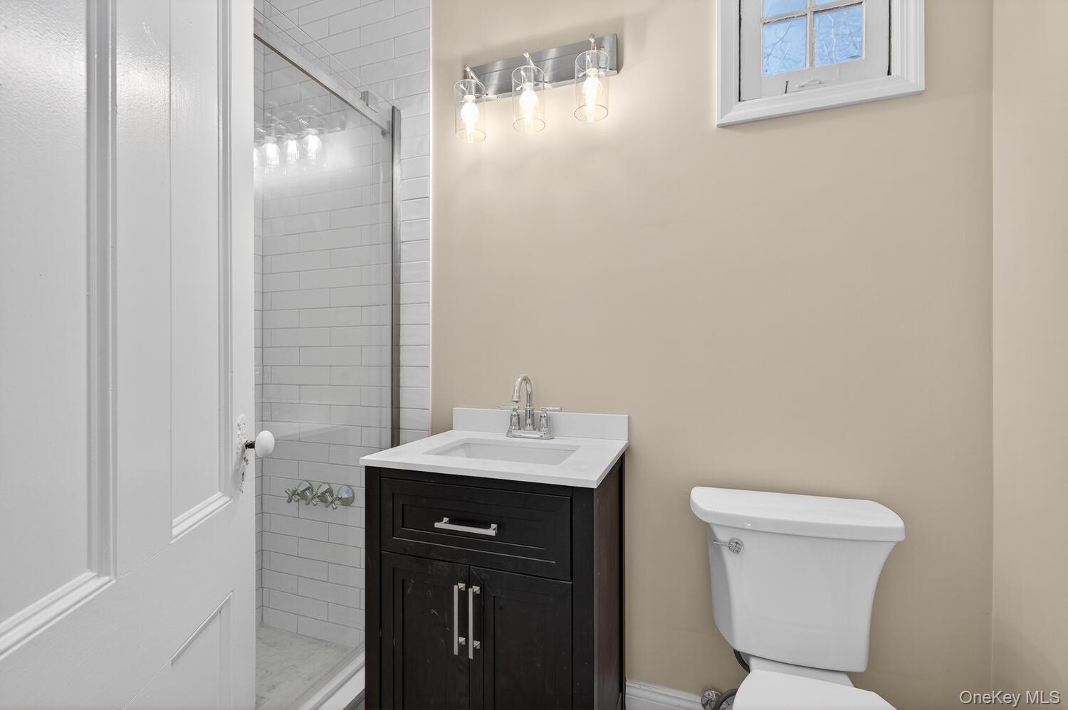 4 Parkview Terrace # 2, Huntington, NY 11743