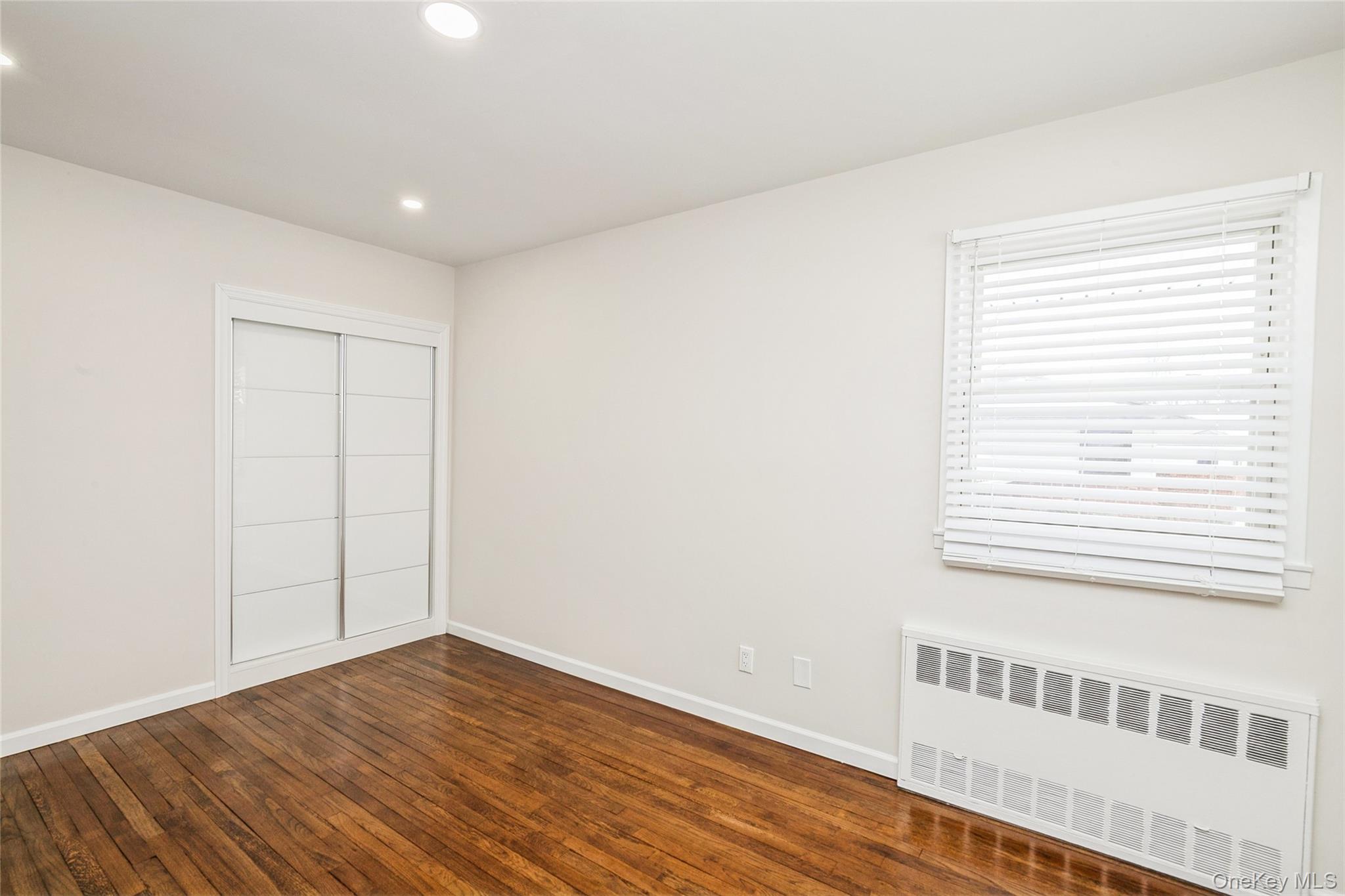 15 Center Drive, Syosset, NY 11791