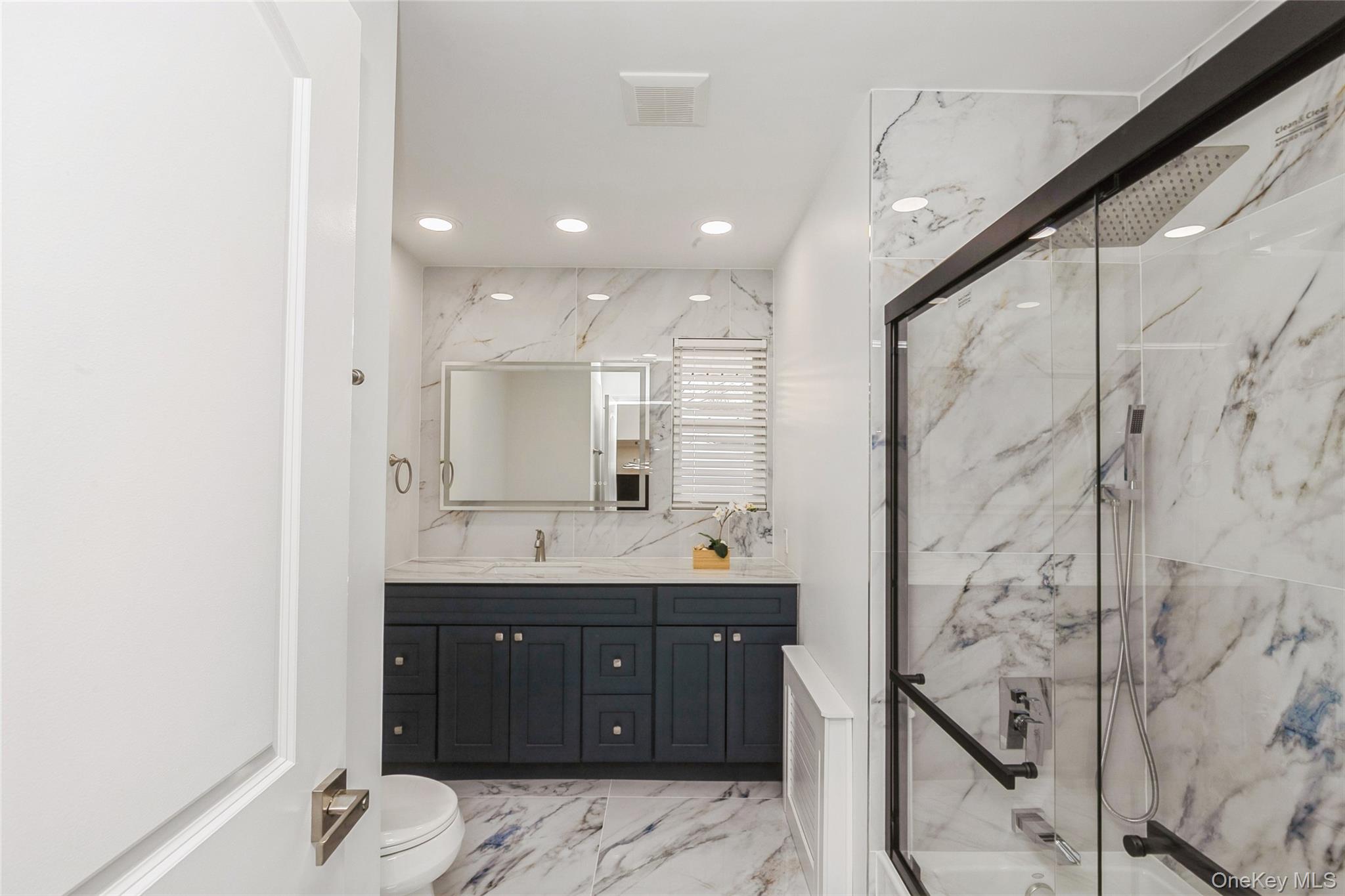 15 Center Drive, Syosset, NY 11791