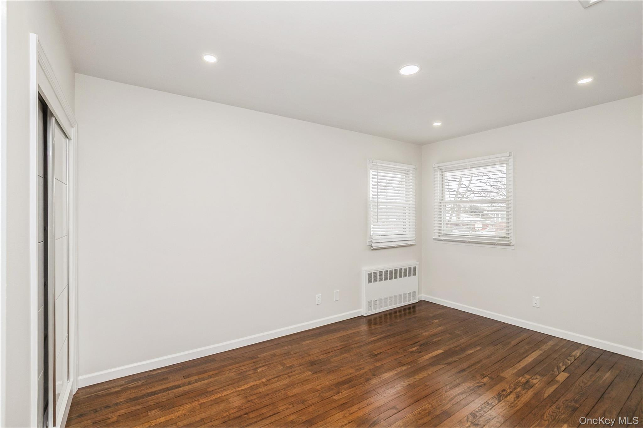 15 Center Drive, Syosset, NY 11791