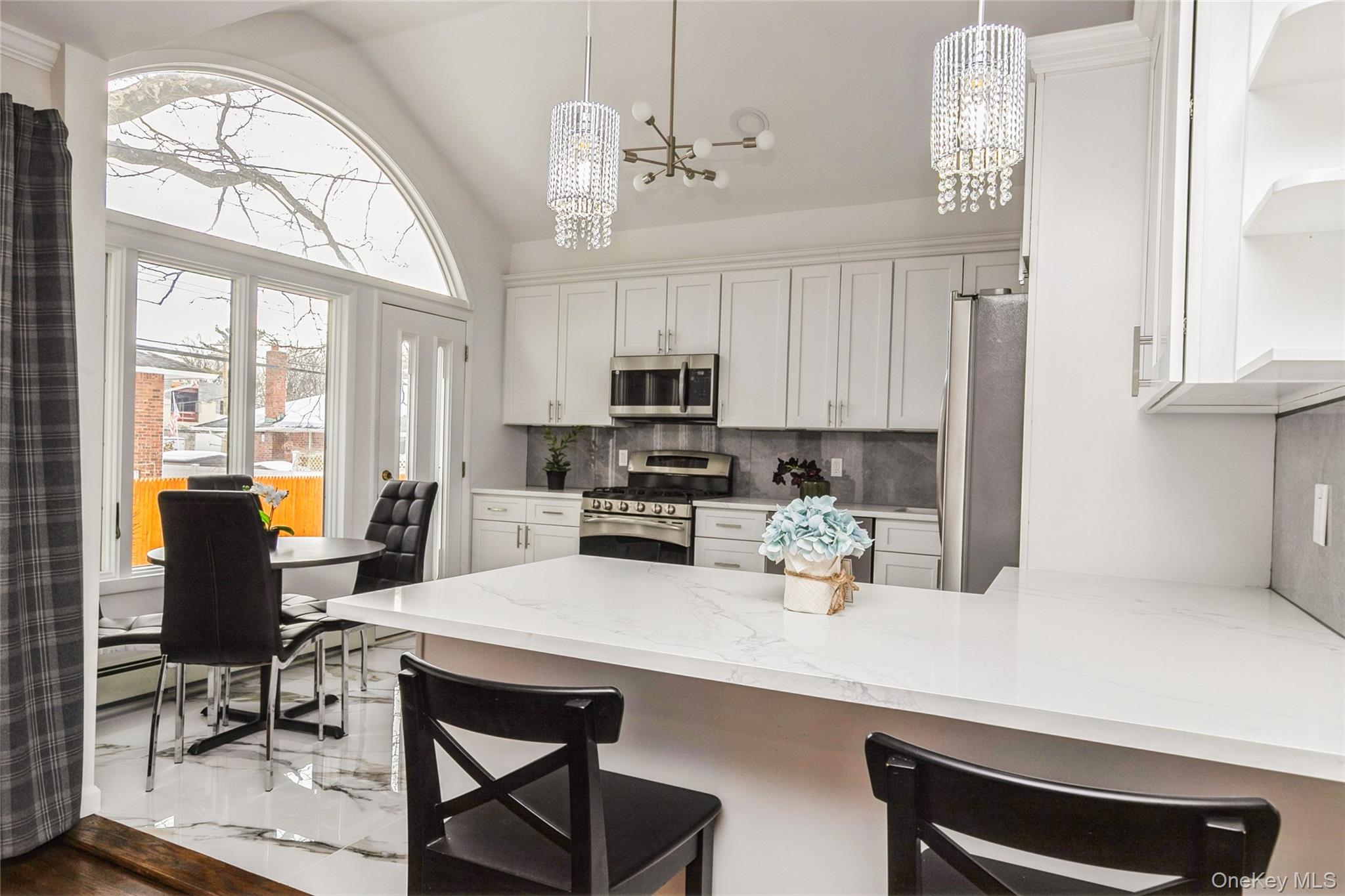 15 Center Drive, Syosset, NY 11791