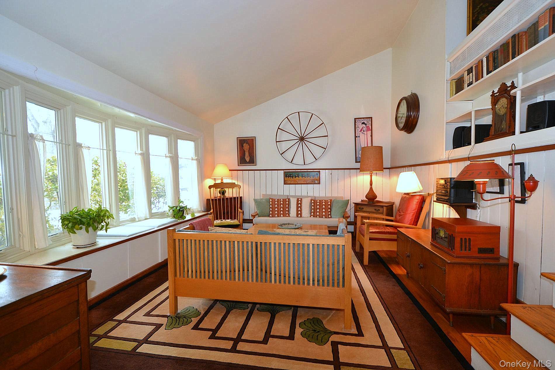 11 Cherokee Street, Massapequa, NY 11758