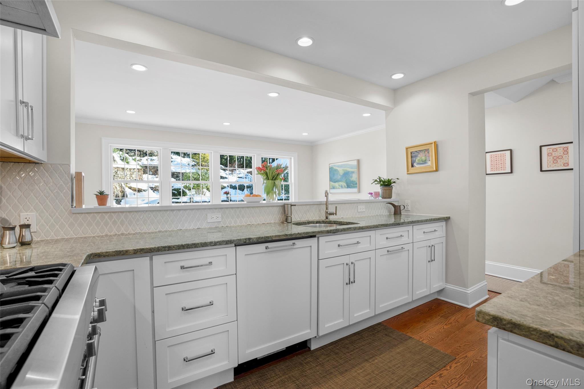 22 Ferncliff Road, Scarsdale, NY 10583