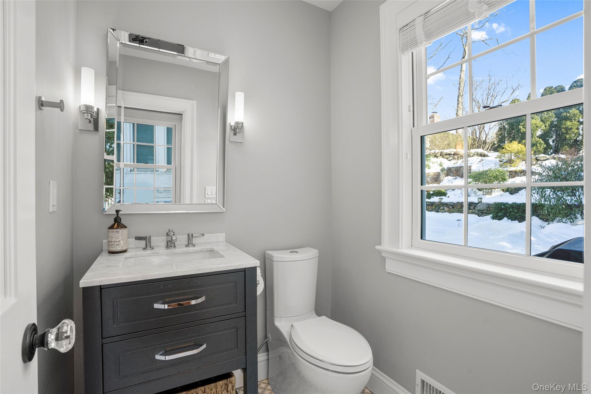 22 Ferncliff Road, Scarsdale, NY 10583