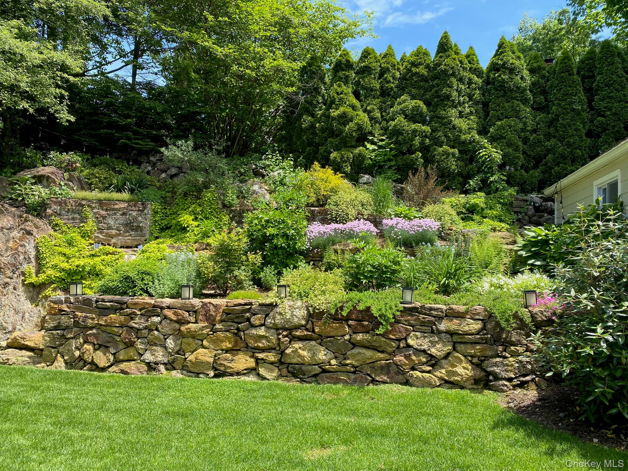 22 Ferncliff Road, Scarsdale, NY 10583