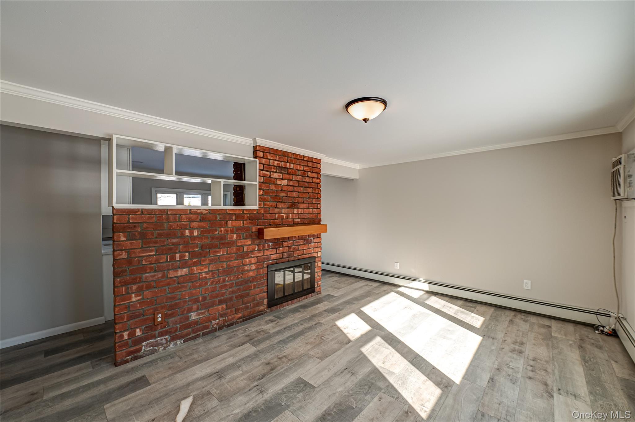 16 Sleepy Lane, Hicksville, NY 11801