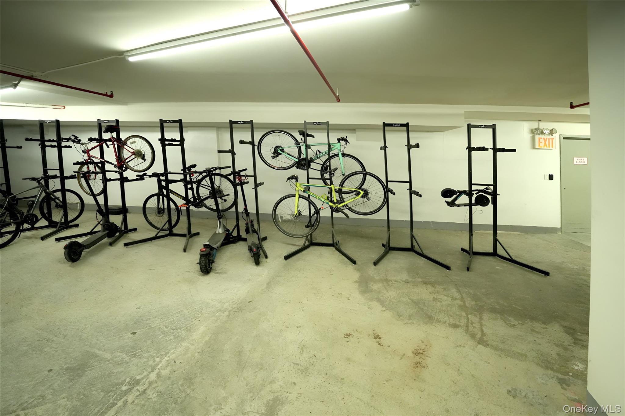 7065 Queens Boulevard # 8J, Woodside, NY 11377