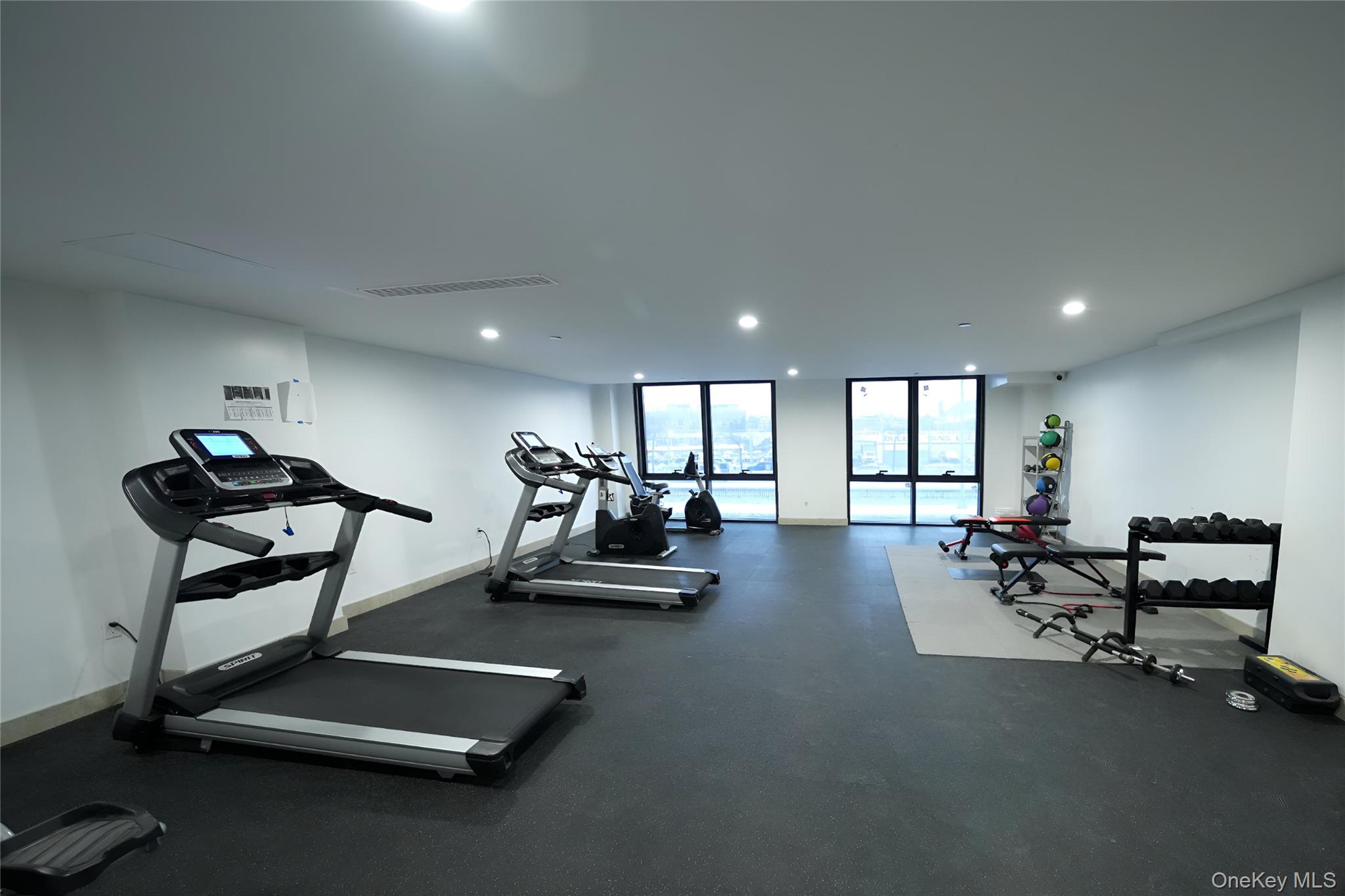 7065 Queens Boulevard # 8J, Woodside, NY 11377