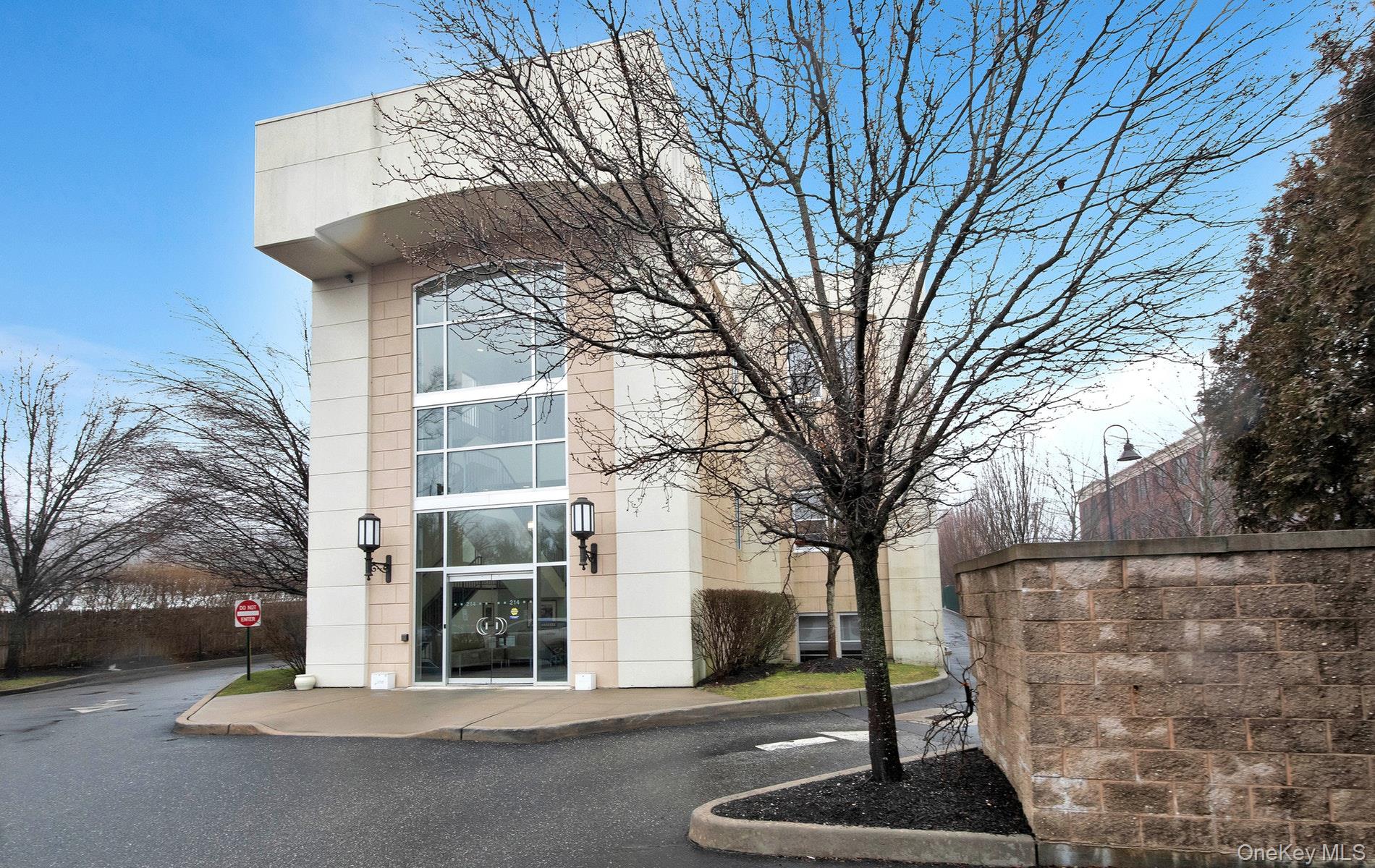 214 Wall Street # 1, Huntington, NY 11743