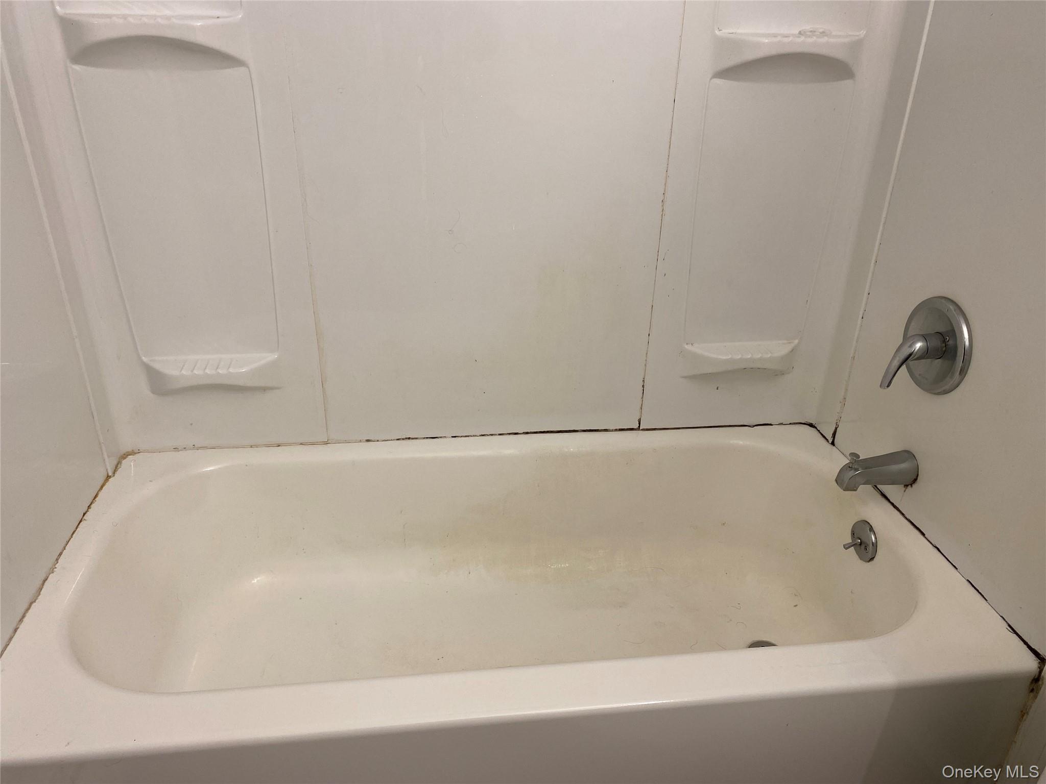 515 Jackson Avenue # 10, Lindenhurst, NY 11757