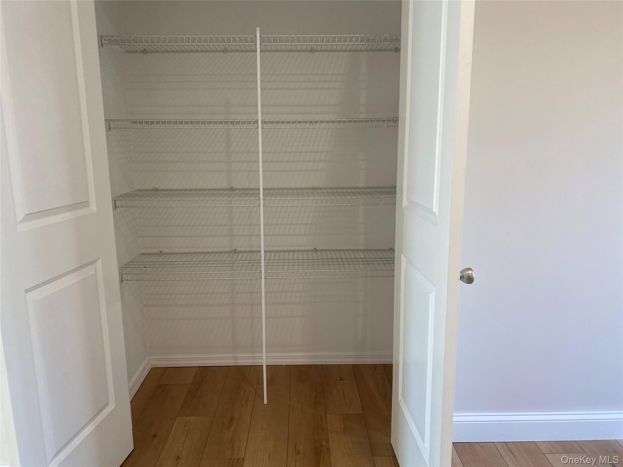 515 Jackson Avenue # 10, Lindenhurst, NY 11757