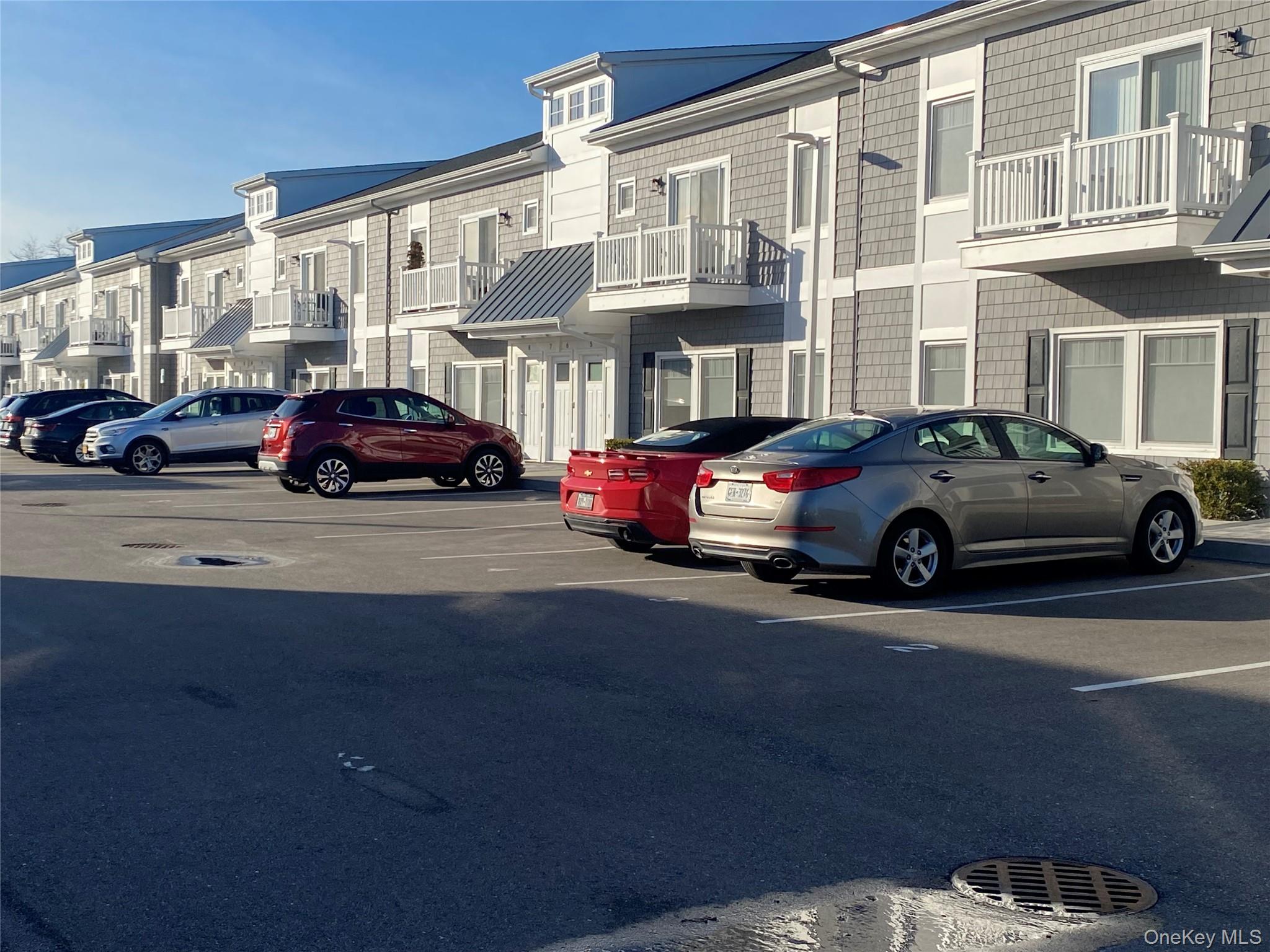 515 Jackson Avenue # 10, Lindenhurst, NY 11757