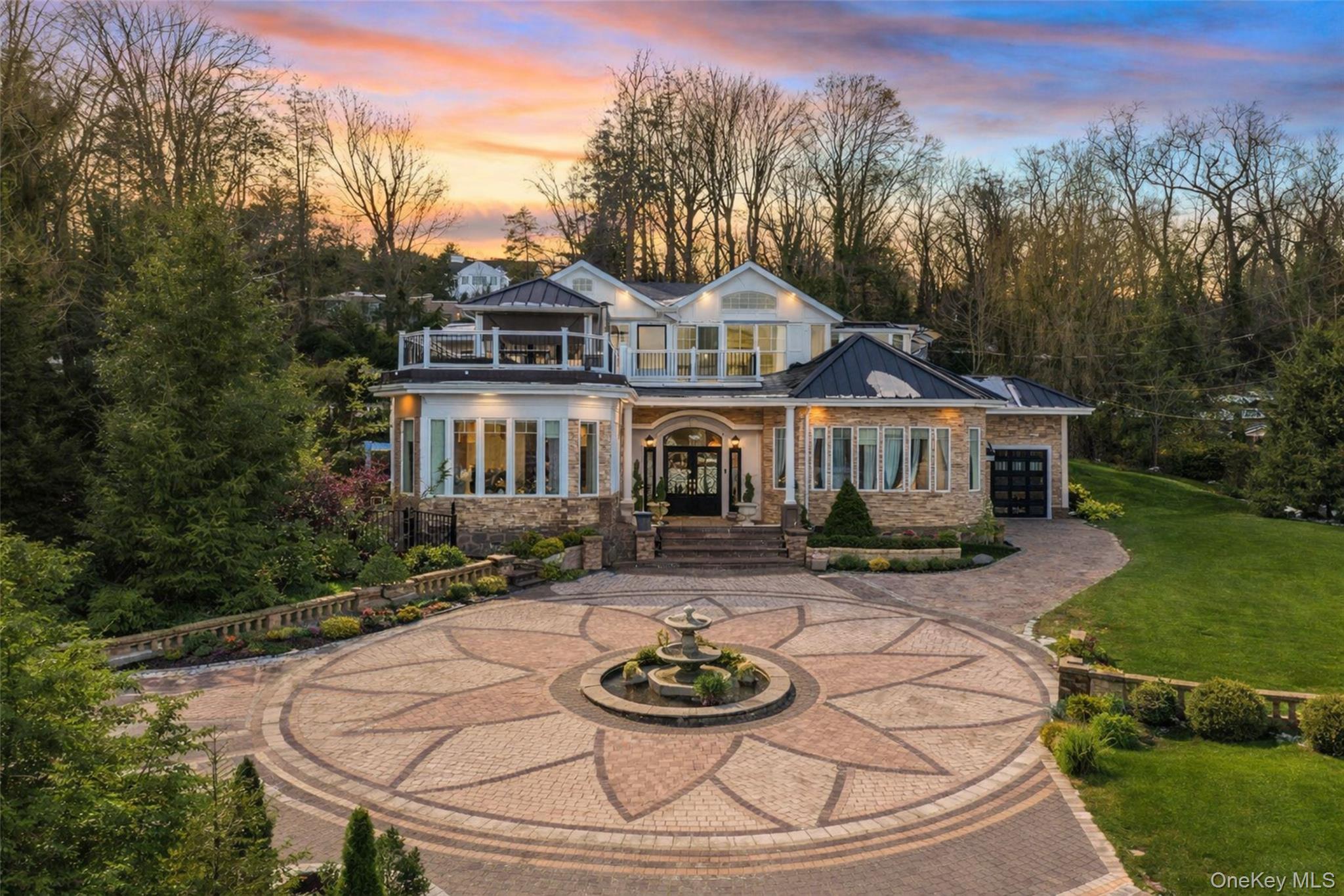 333 E Shore Road, Kings Point, NY 11023