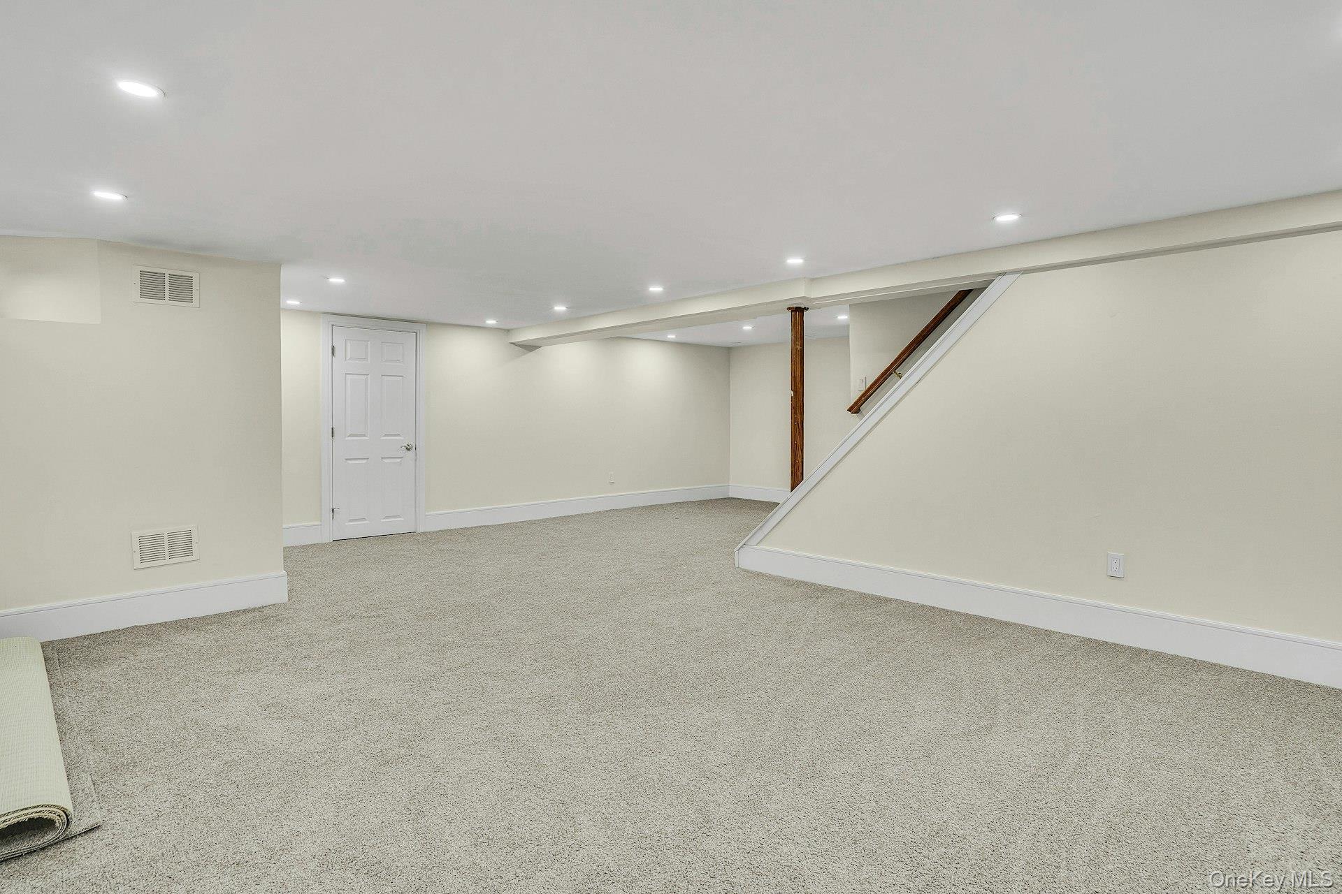 7 McCulloch Drive, Dix Hills, NY 11746