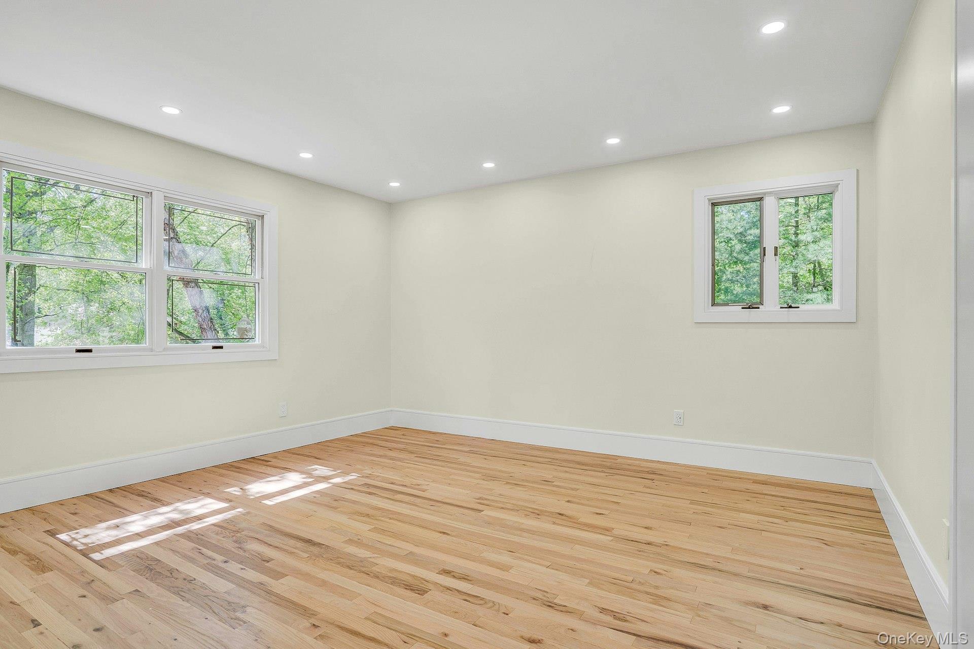 7 McCulloch Drive, Dix Hills, NY 11746