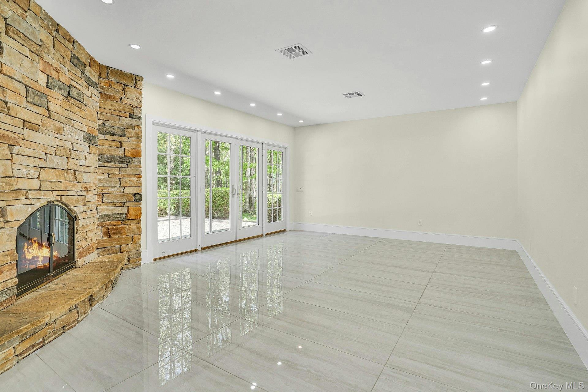 7 McCulloch Drive, Dix Hills, NY 11746