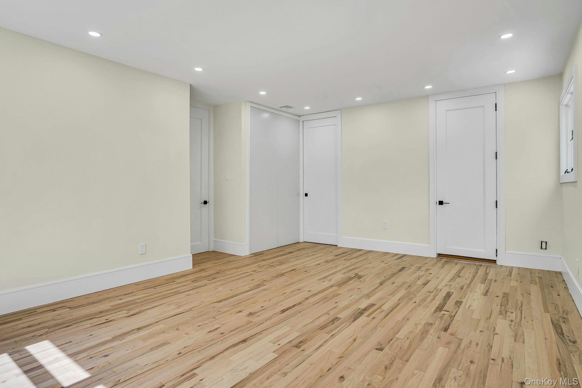 7 McCulloch Drive, Dix Hills, NY 11746