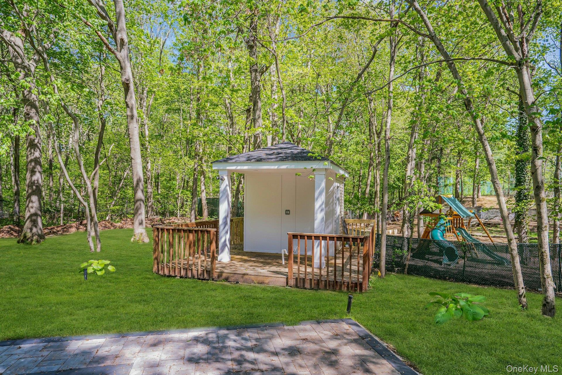 7 McCulloch Drive, Dix Hills, NY 11746