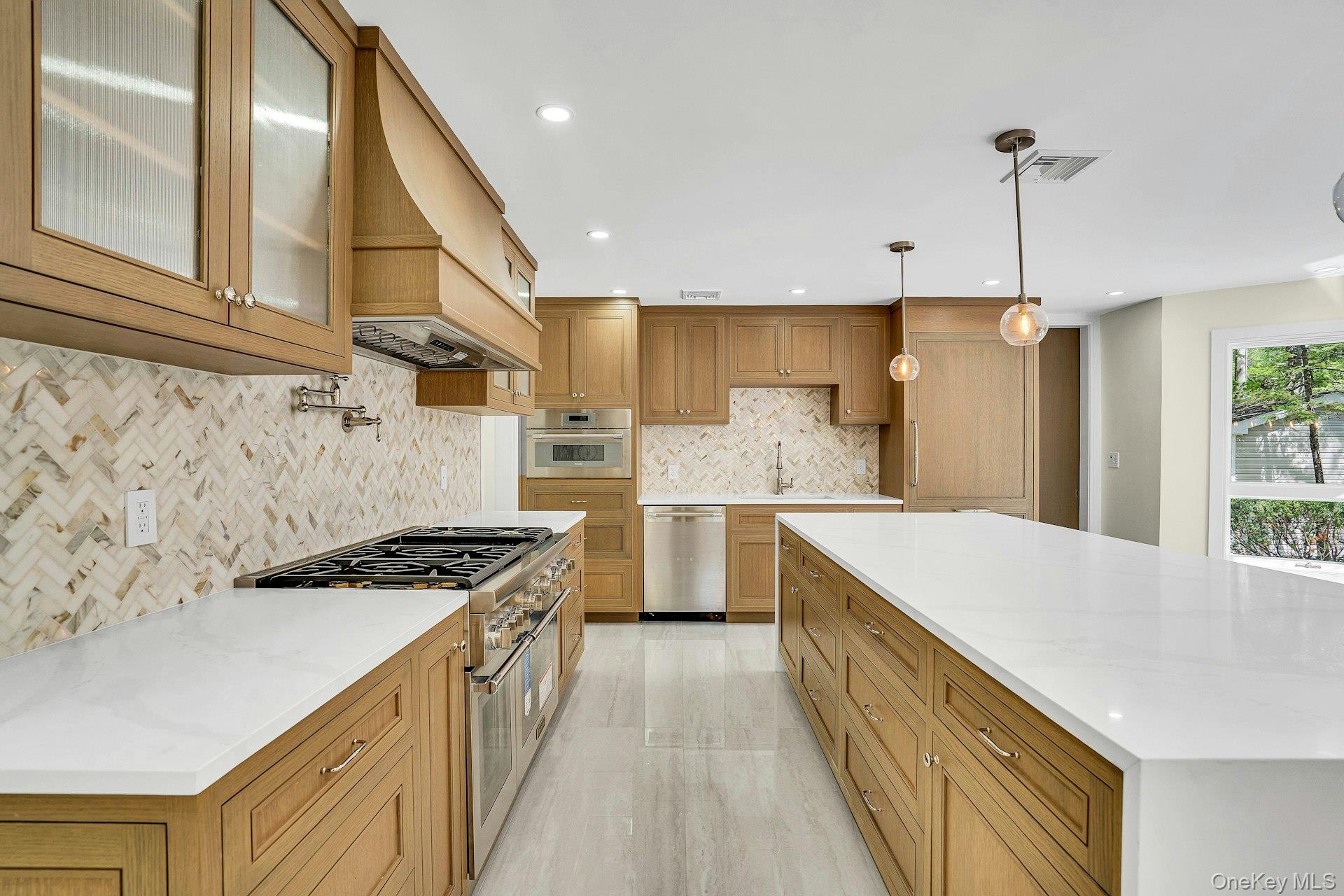 7 McCulloch Drive, Dix Hills, NY 11746