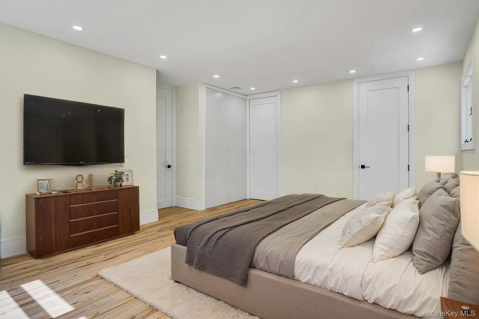 7 McCulloch Drive, Dix Hills, NY 11746