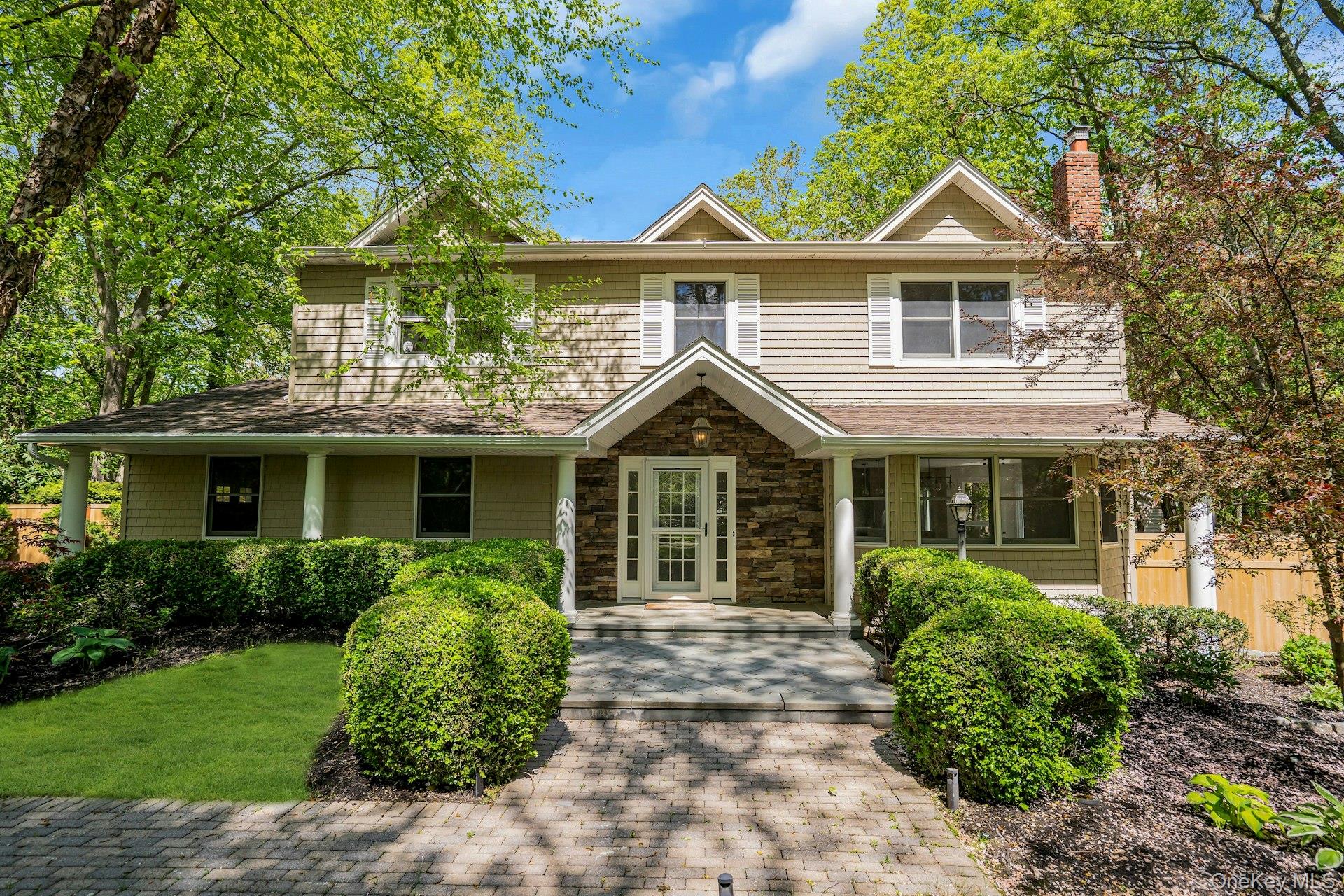 7 McCulloch Drive, Dix Hills, NY 11746