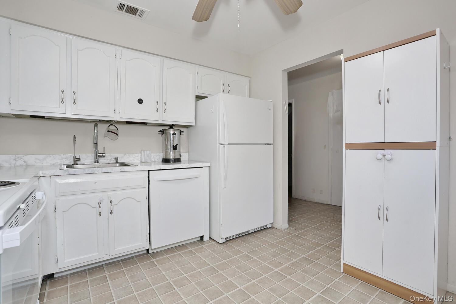 25 Buckingham Court, Pomona, NY 10970