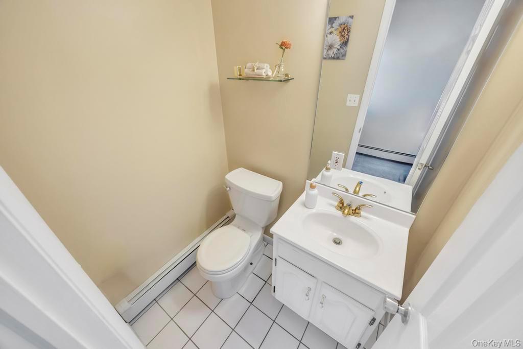 436 8th Street, Bohemia, NY 11716