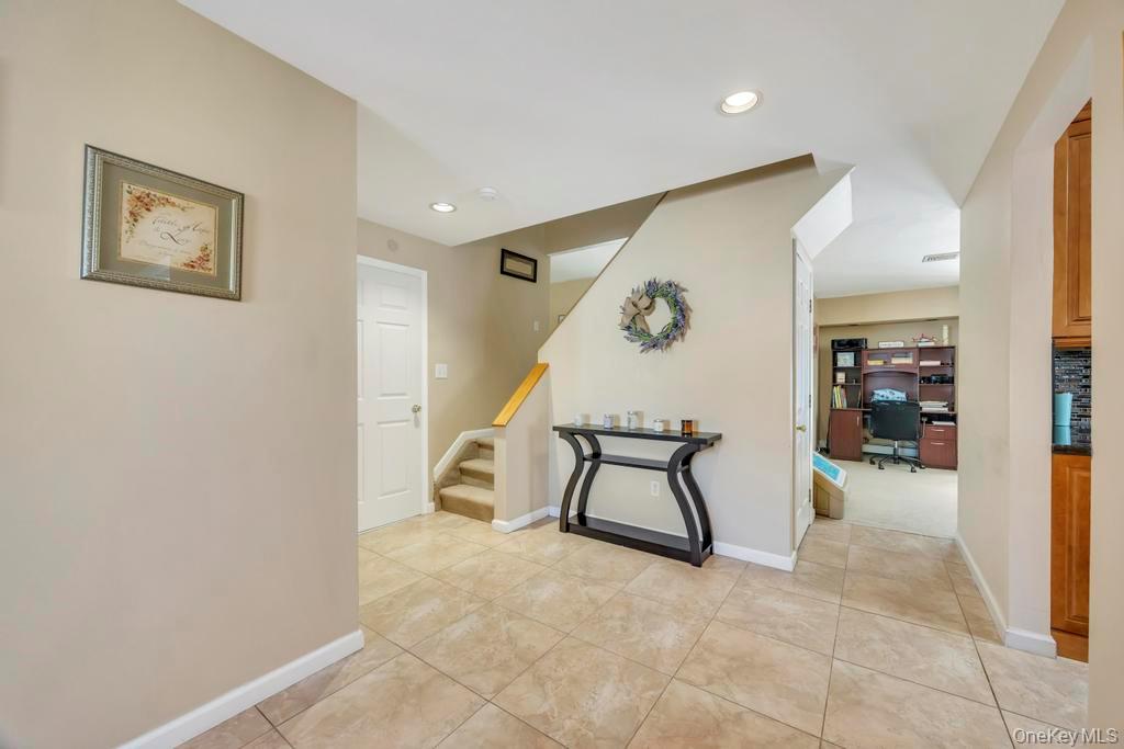 436 8th Street, Bohemia, NY 11716