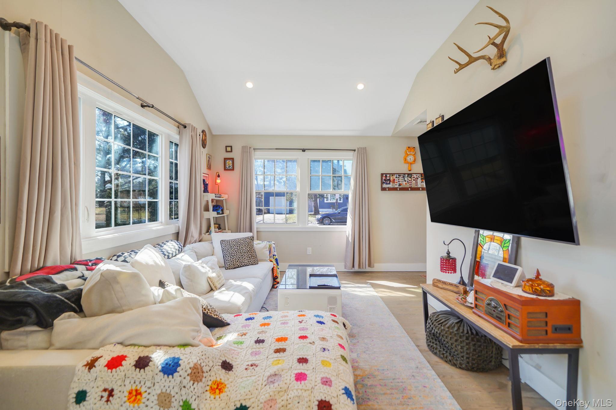 9 Park Place, Patchogue, NY 11772