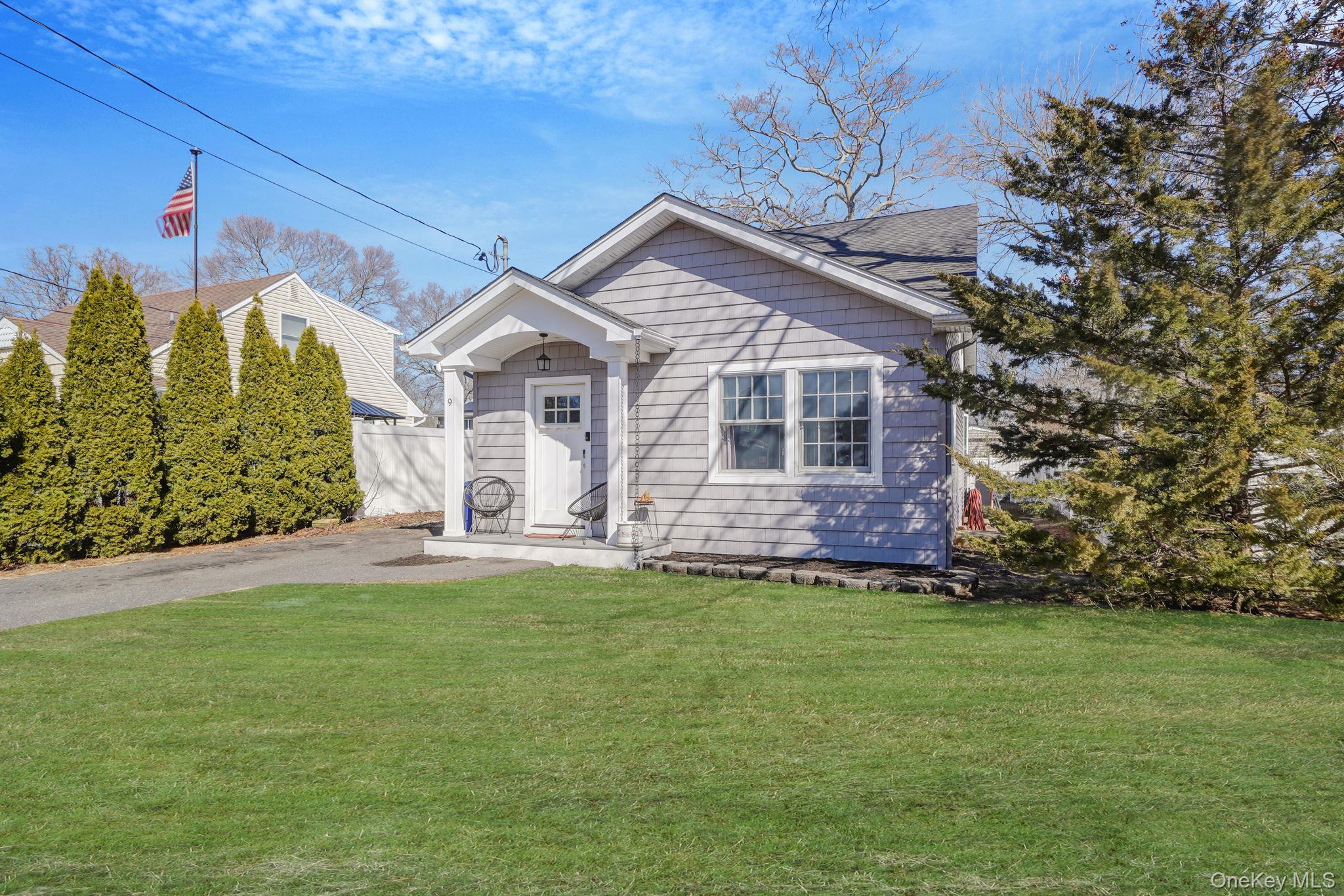 9 Park Place, Patchogue, NY 11772