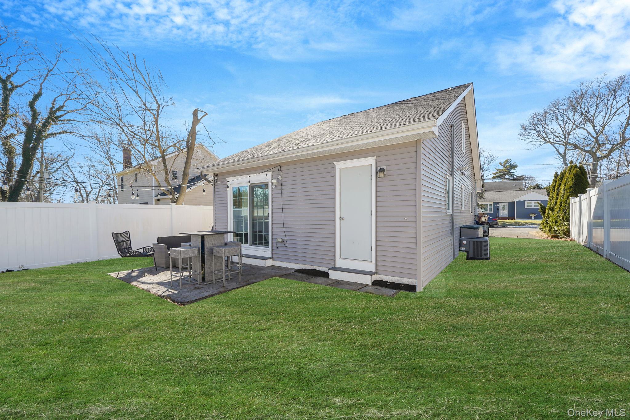 9 Park Place, Patchogue, NY 11772