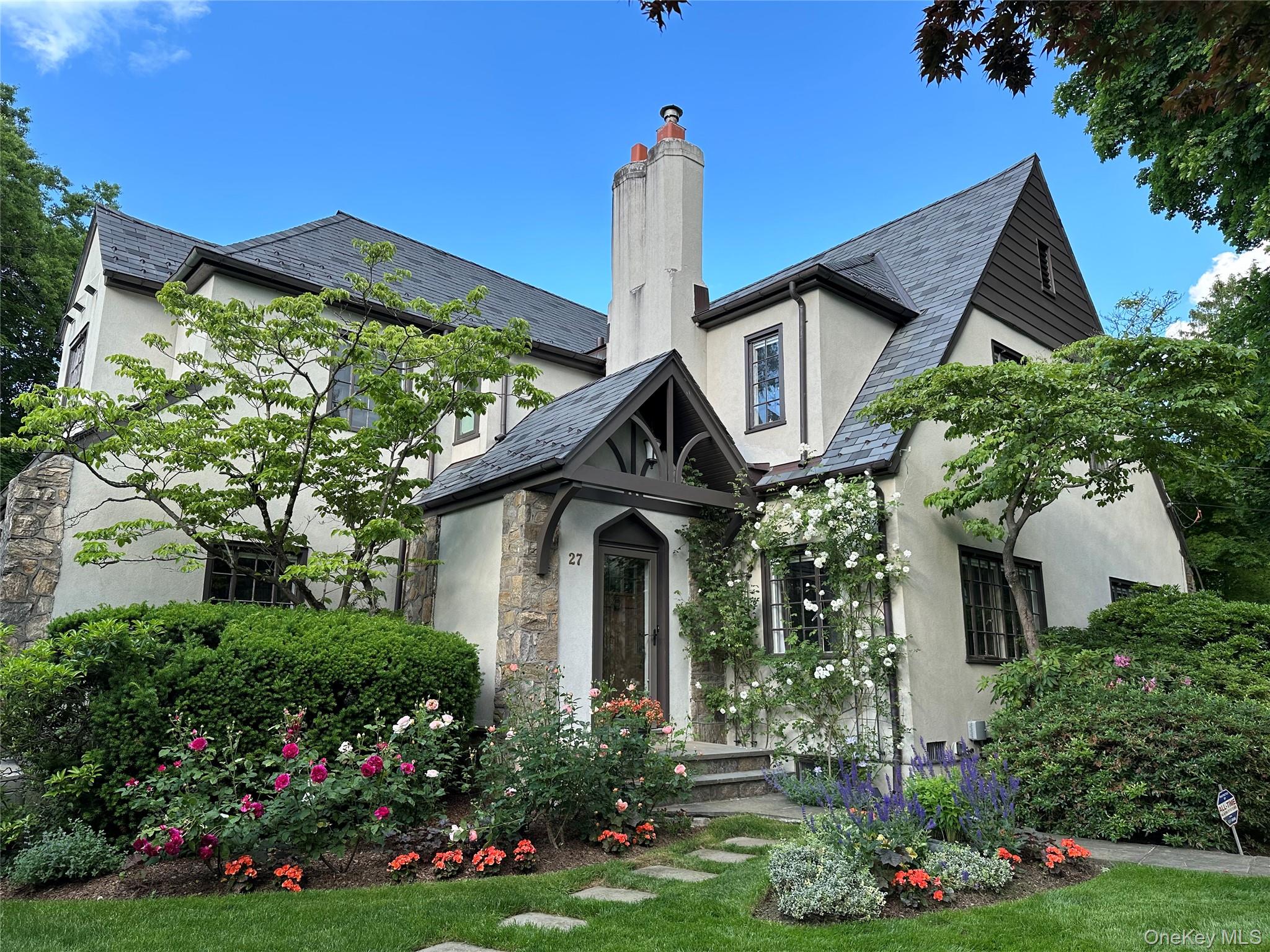 27 Huntington Avenue, Scarsdale, NY 10583