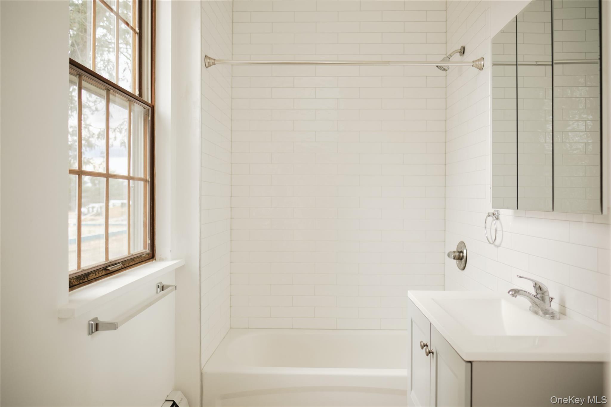 5728 209 Highway # 3, Kerhonkson, NY 12446