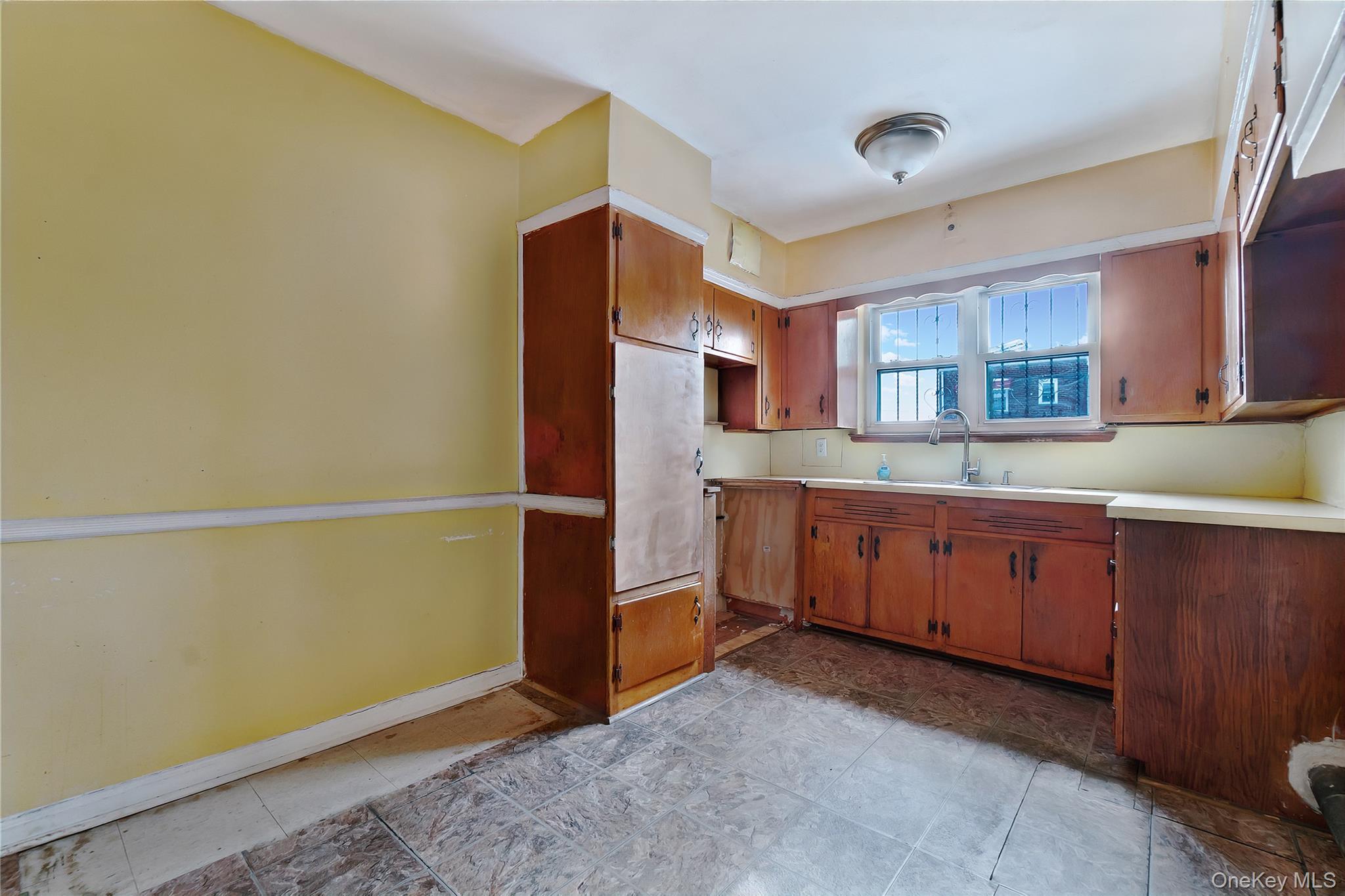 735 E 95th Streets, Brooklyn, NY 11236