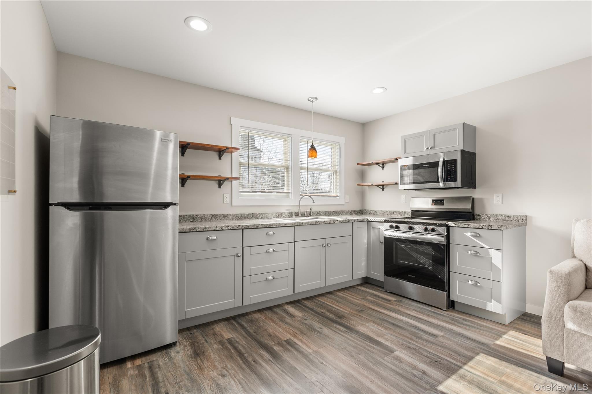 341 Main Street # C, Islip, NY 11751