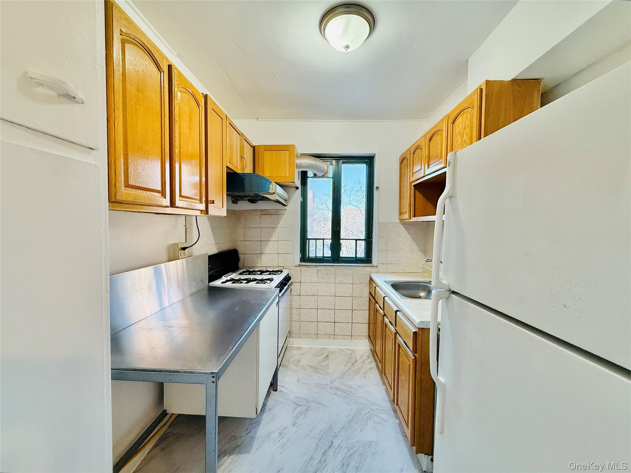 1562 Unionport Road # 6G, Bronx, NY 10462