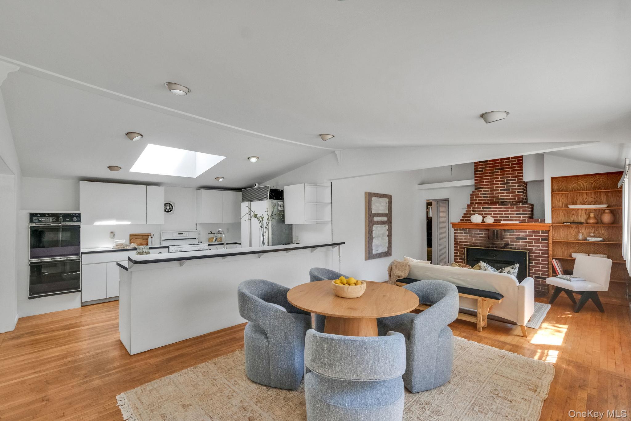 15 Community Road, Coram, NY 11727