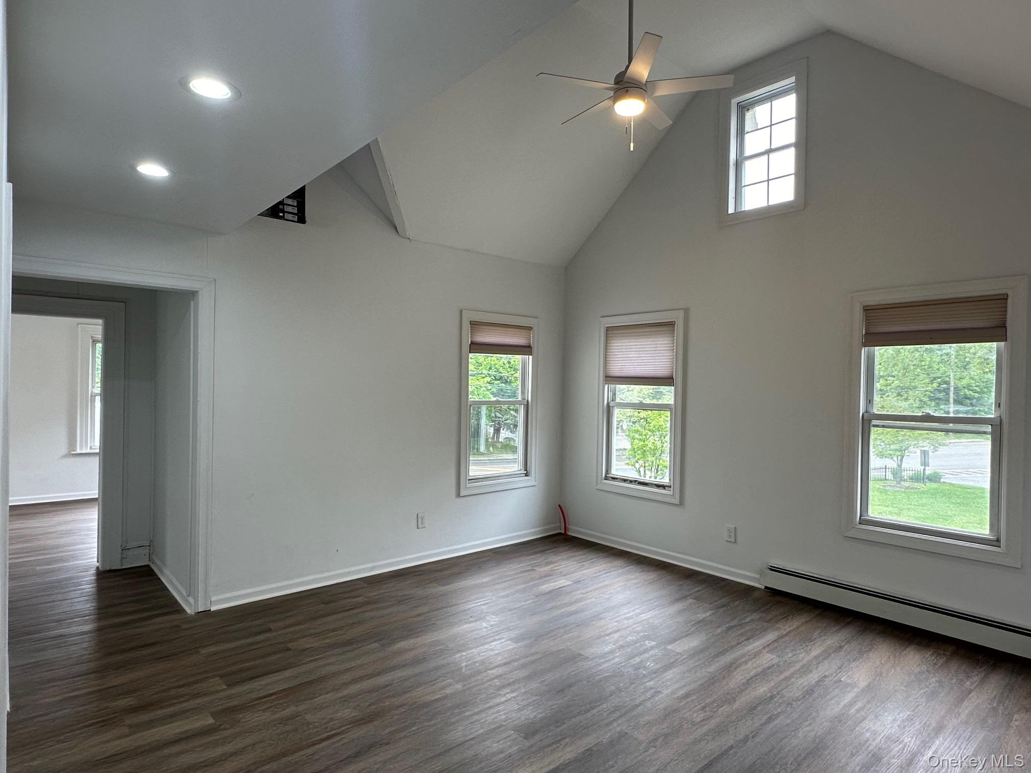 959 Montauk Highway, Oakdale, NY 11769