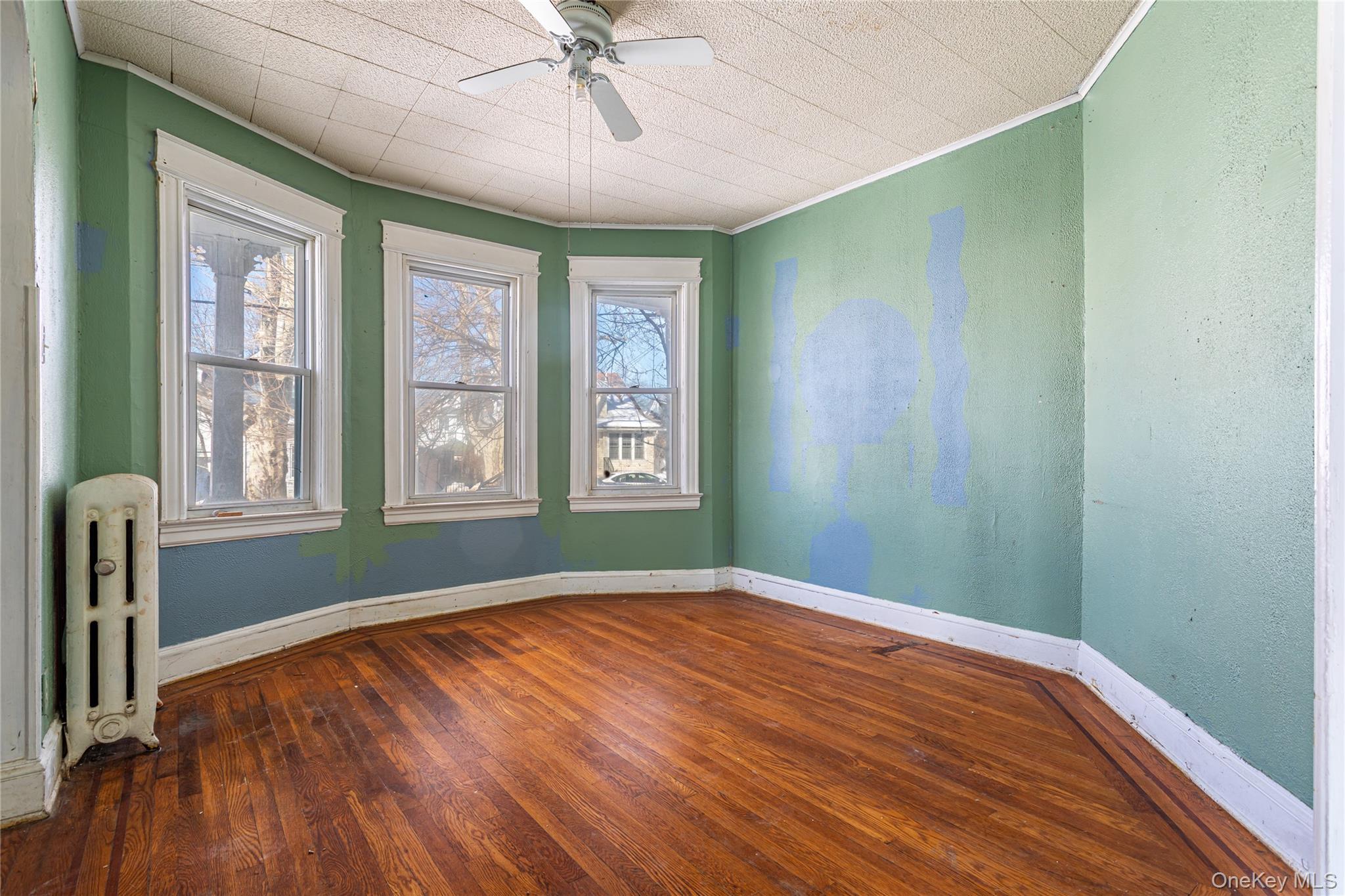 208 Myrtle Avenue, Staten Island, NY 10310