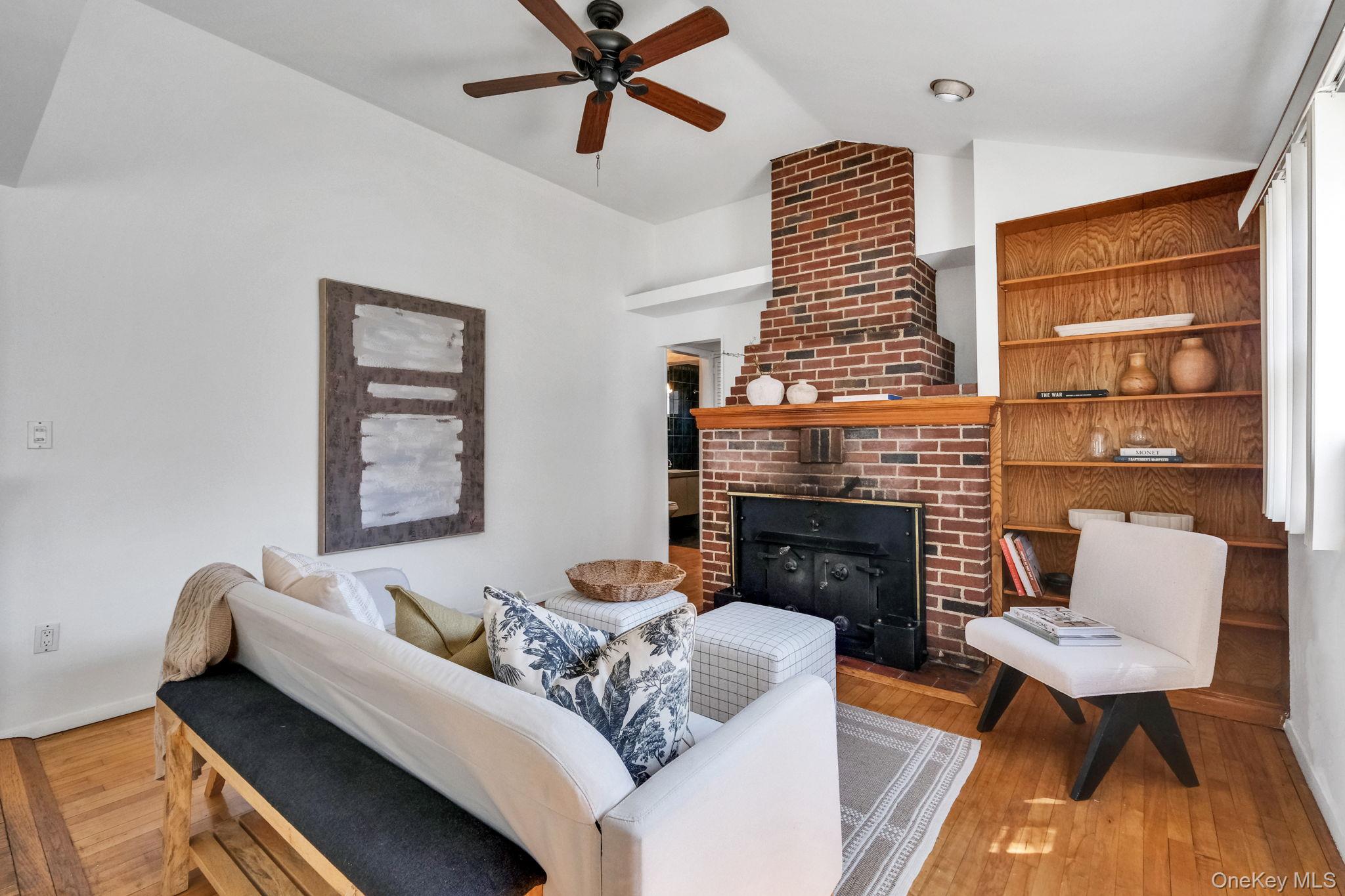 15 Community Road, Coram, NY 11727