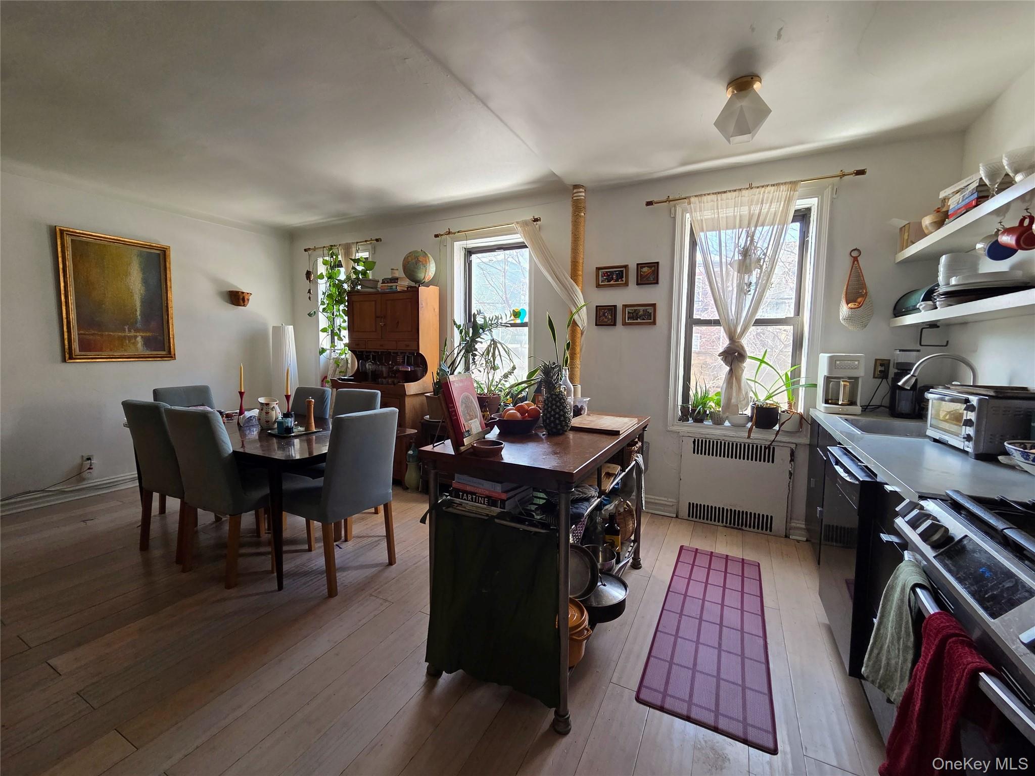 192 E 8th Street # 1B, Brooklyn, NY 11218