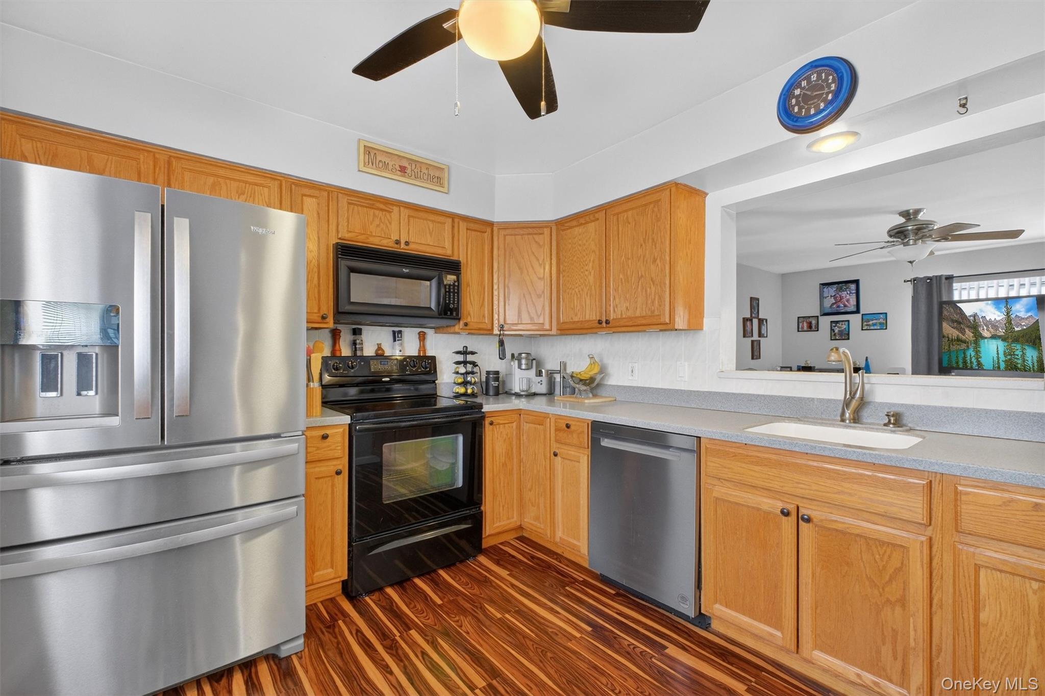 5307 Chelsea Cove N, Hopewell Junction, NY 12533