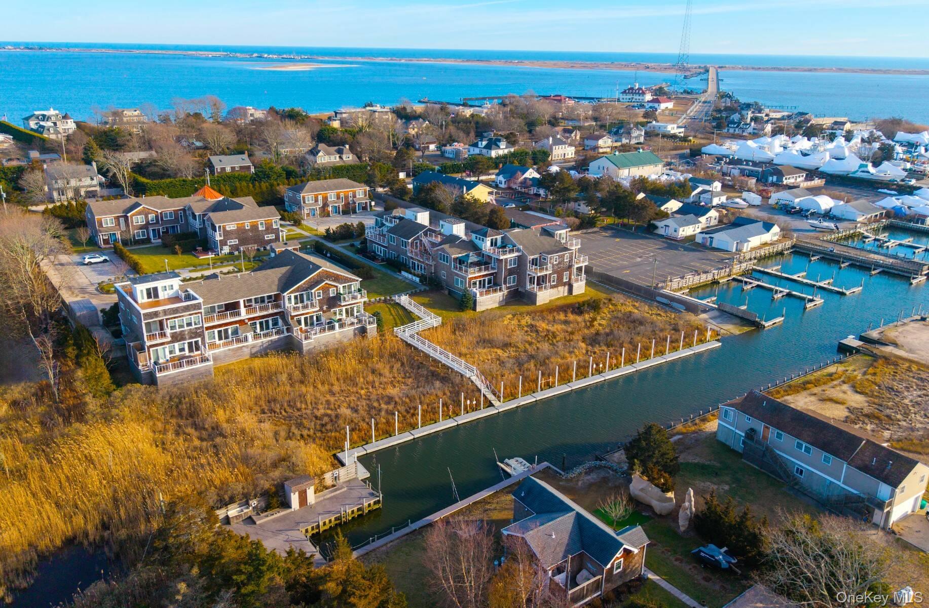 68 Foster Avenue # 13, Hampton Bays, NY 11946