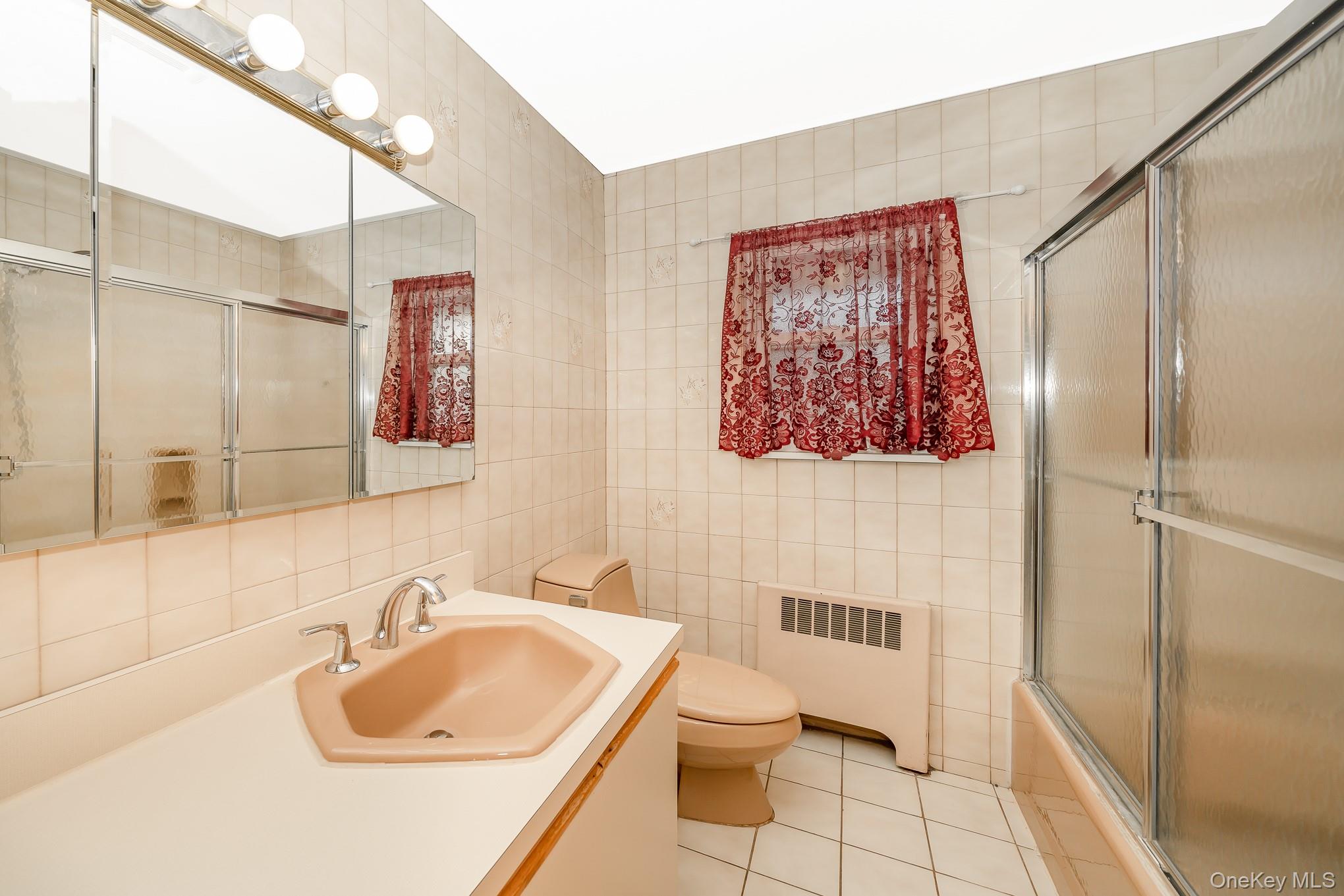 4 Nottinghill Drive, Massapequa, NY 11758