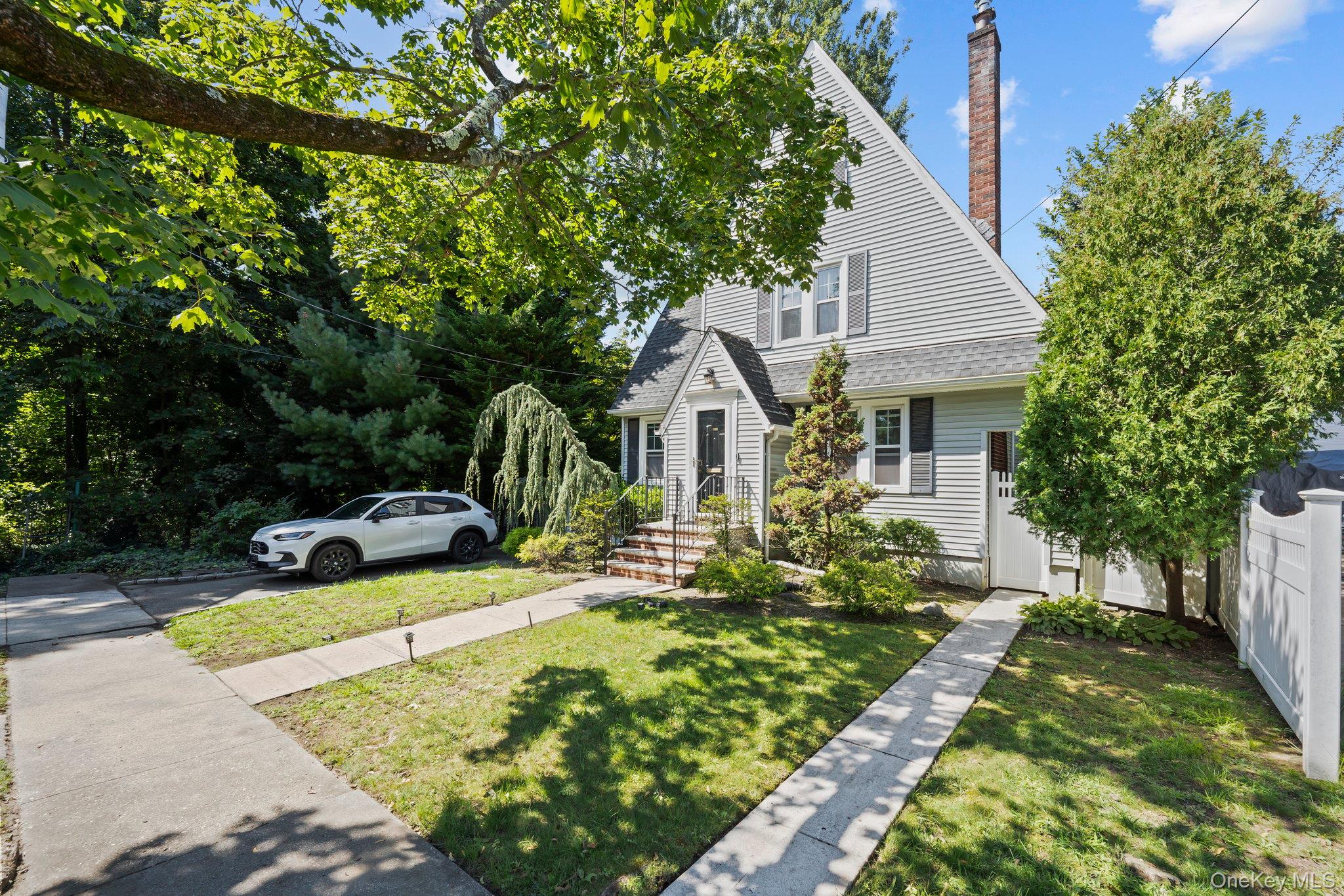 2098 Felix Court, North Baldwin, NY 11510