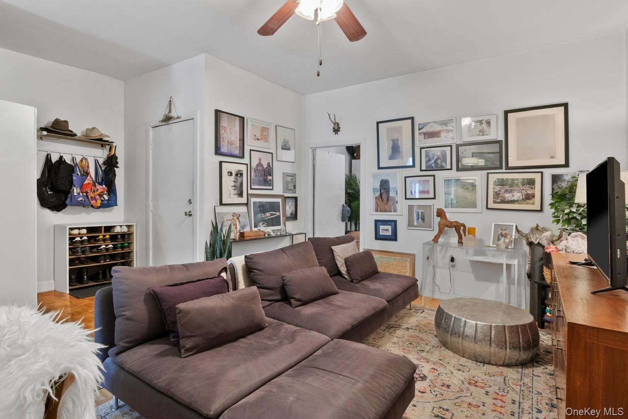 321 CORNELIA Street, Brooklyn, NY 11237