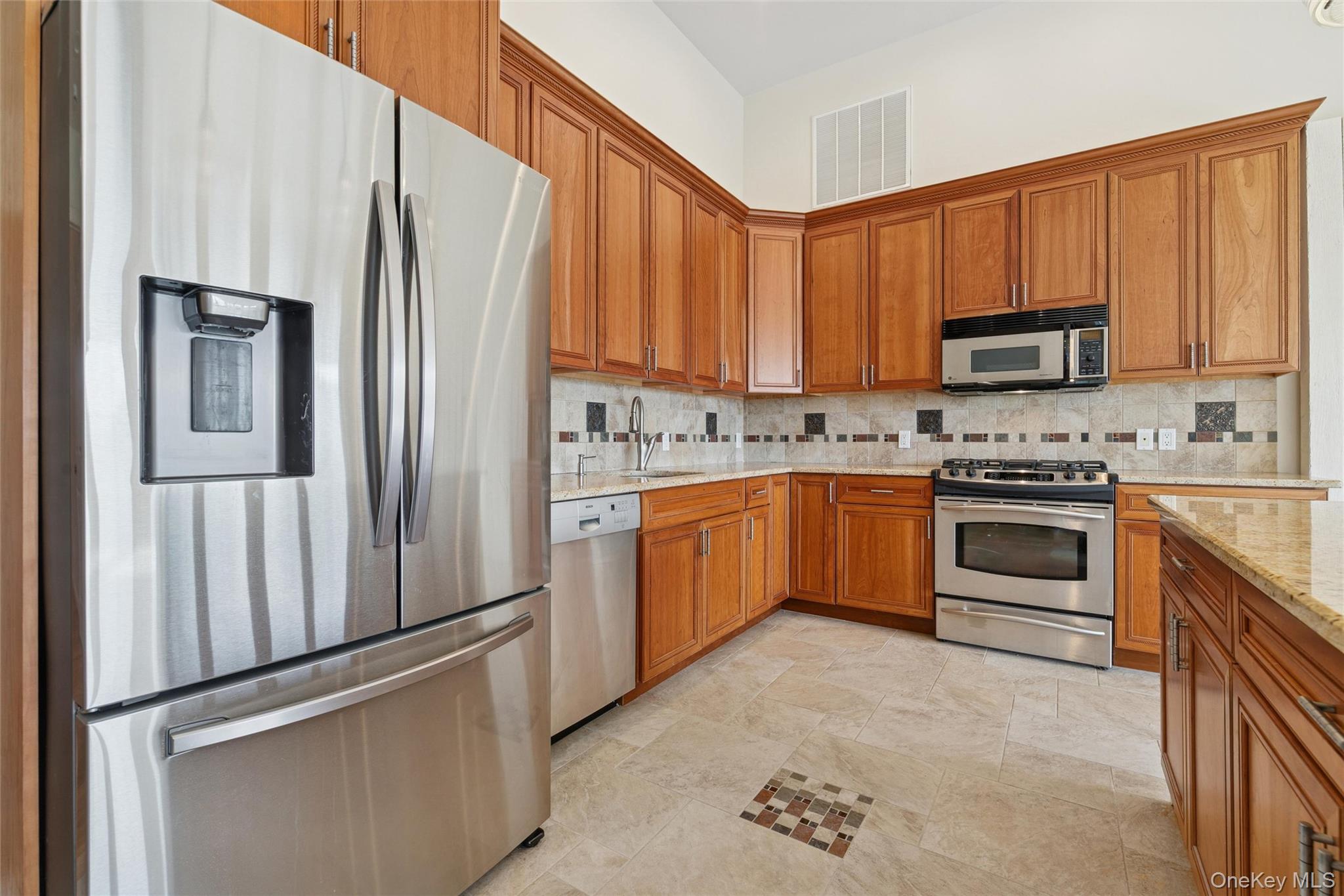 335 Herricks Lane # B, Jamesport, NY 11947