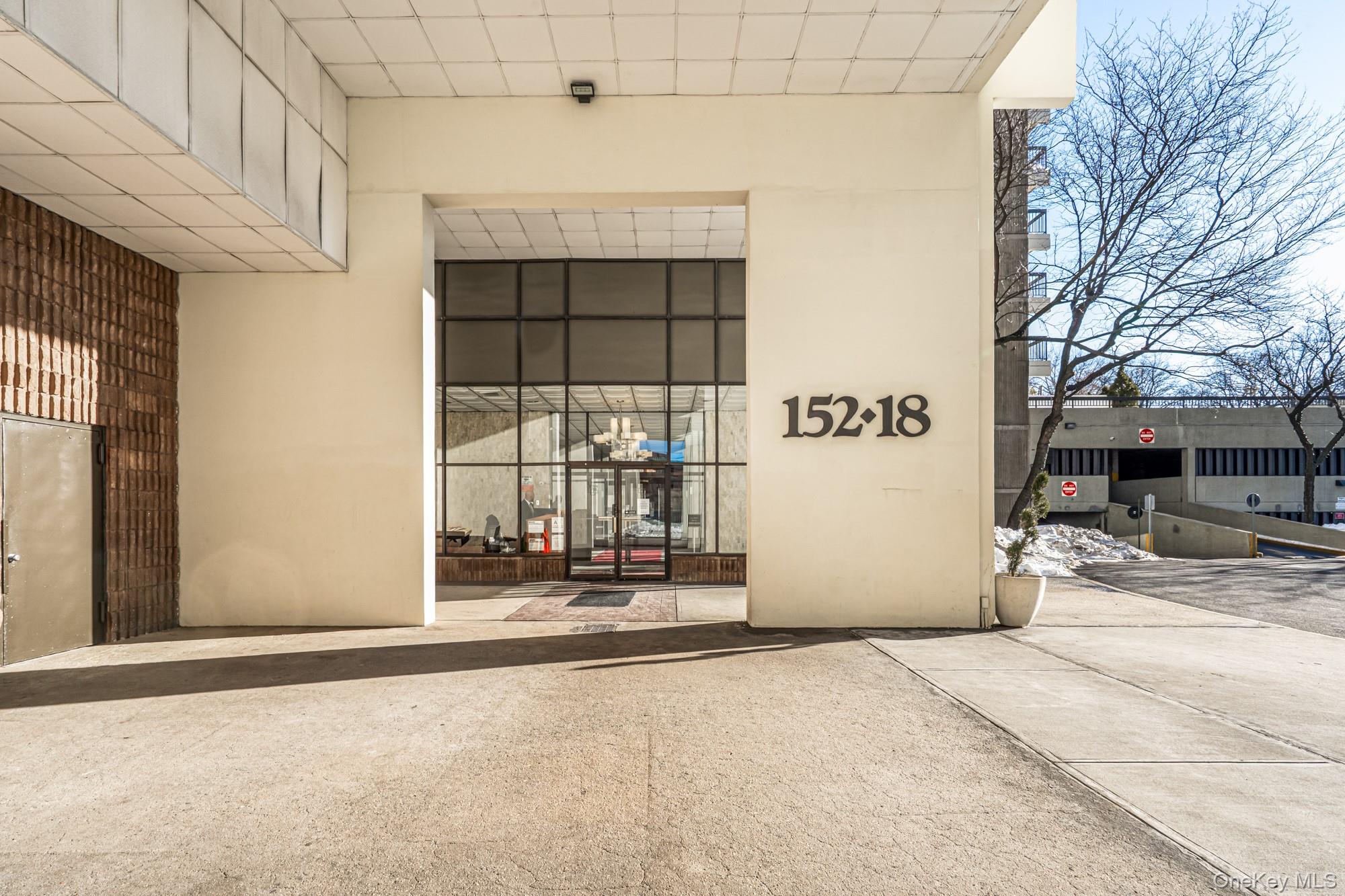 152-18 Union Turnpike # 8S, Flushing, NY 11367